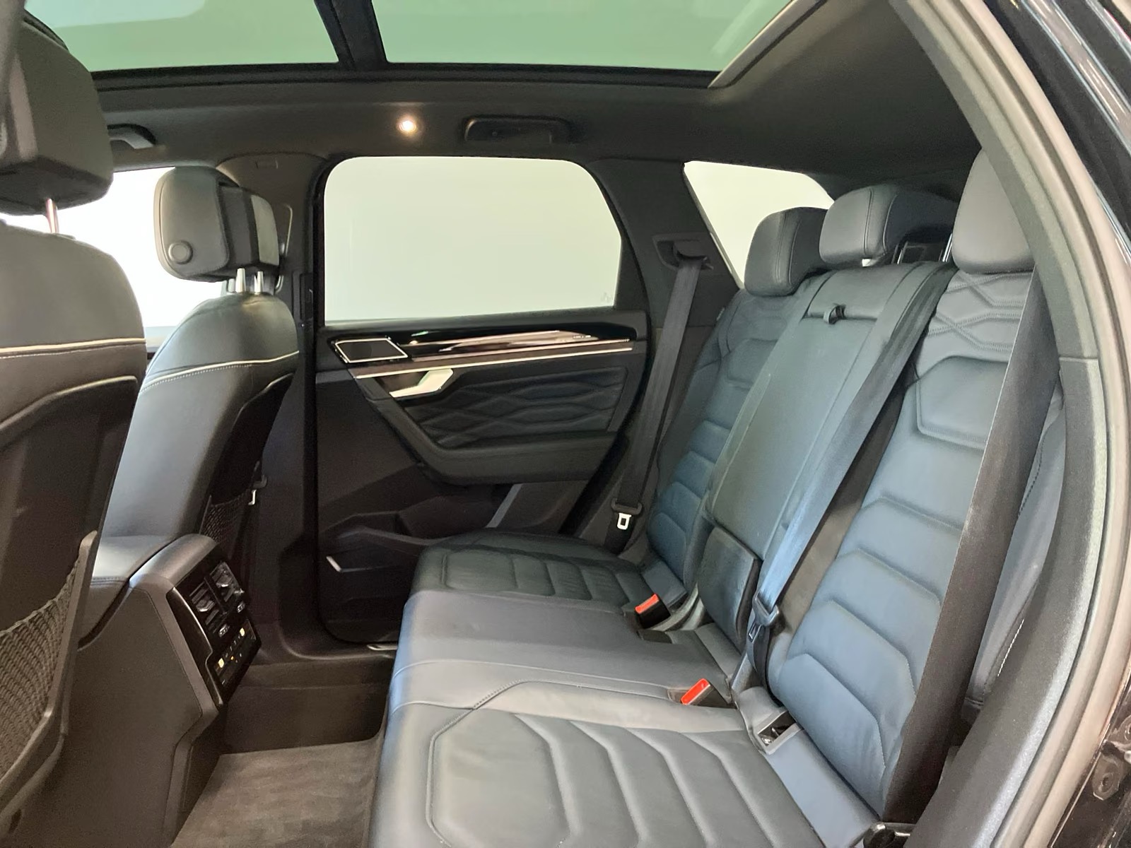 Volkswagen Touareg TSI 280 kW eHybrid – fotka 9