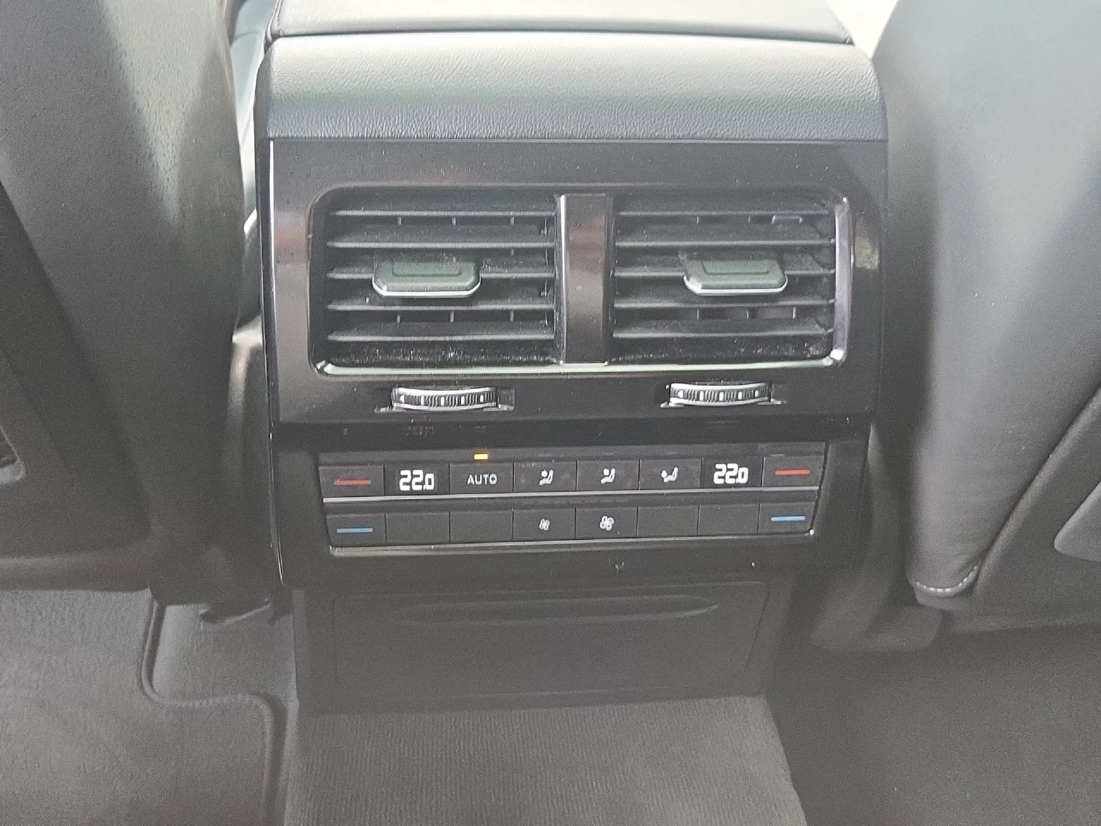 Volkswagen Touareg TSI 280 kW eHybrid – fotka 10