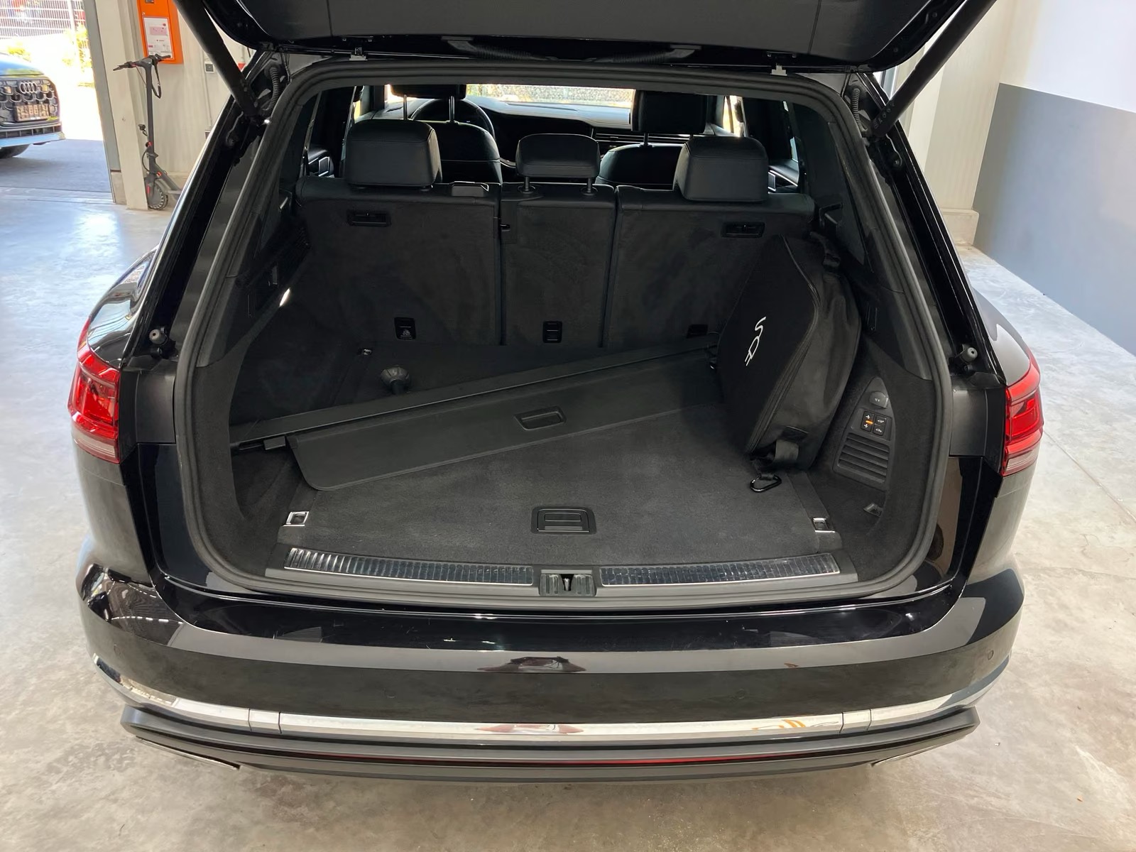 Volkswagen Touareg TSI 280 kW eHybrid – fotka 12