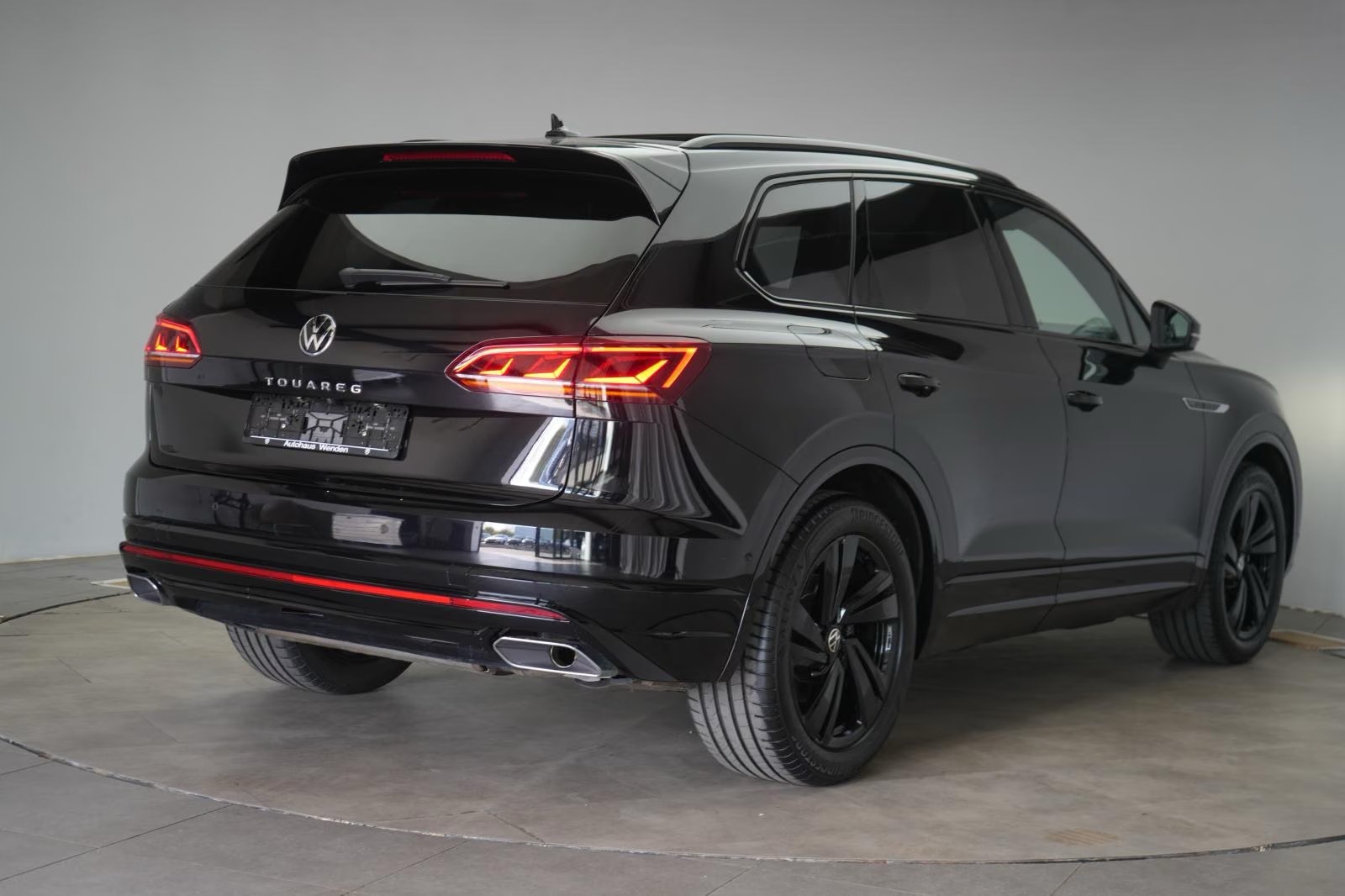 Volkswagen Touareg 3.0 V6 TDI 4Motion R-Line  – fotka 7