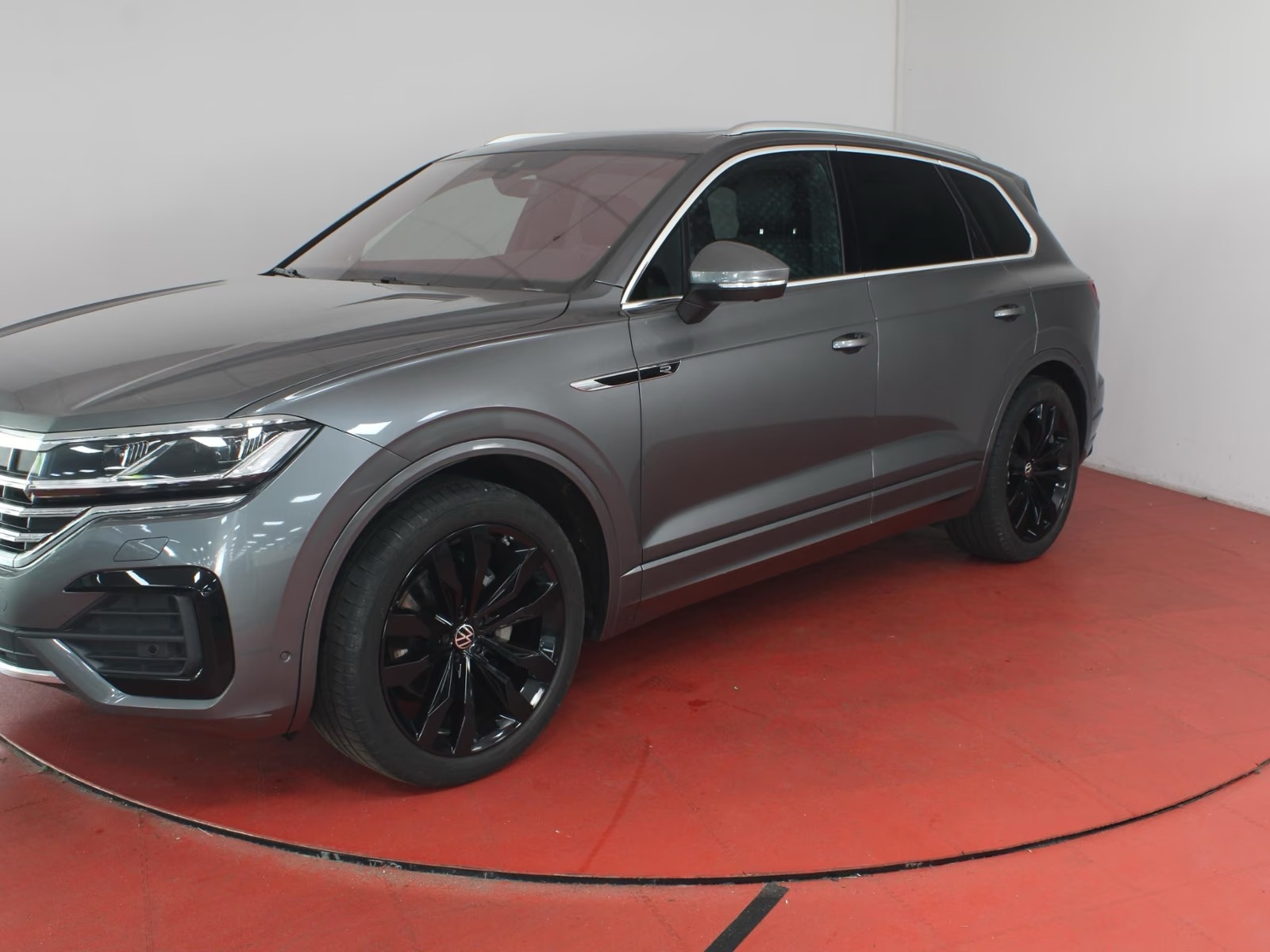 Volkswagen Touareg R-Line 3.0TDI – fotka 8