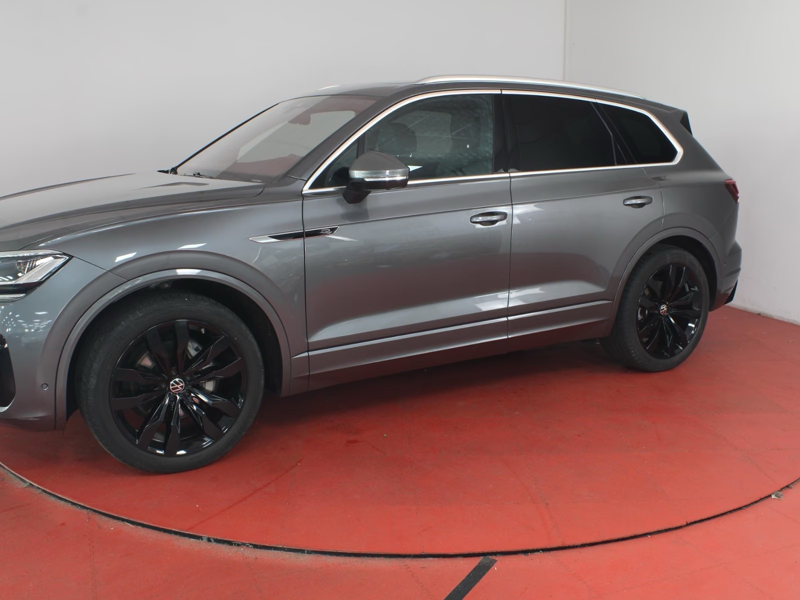 Volkswagen Touareg R-Line 3.0TDI – fotka 9