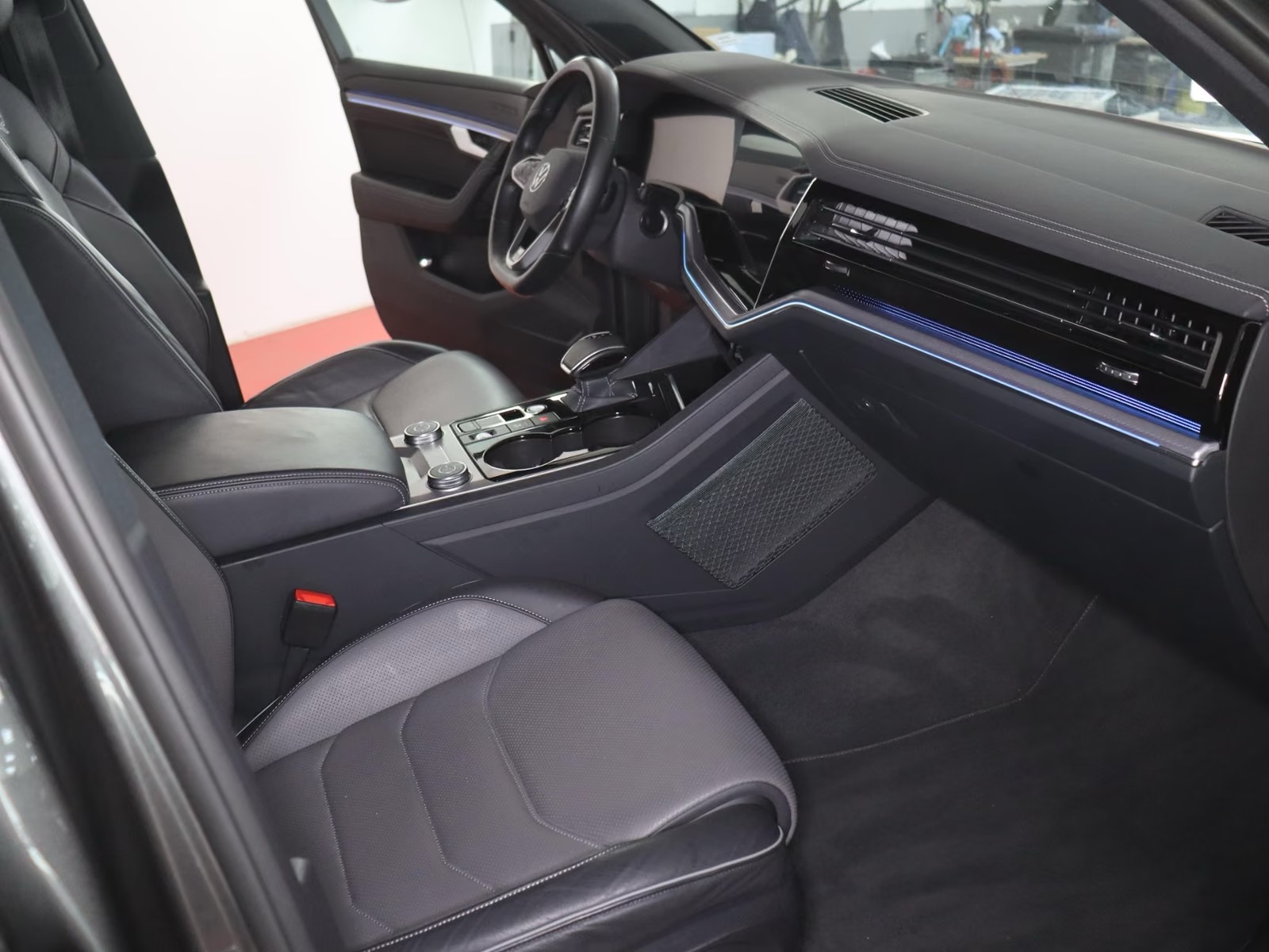 Volkswagen Touareg R-Line 3.0TDI – fotka 16