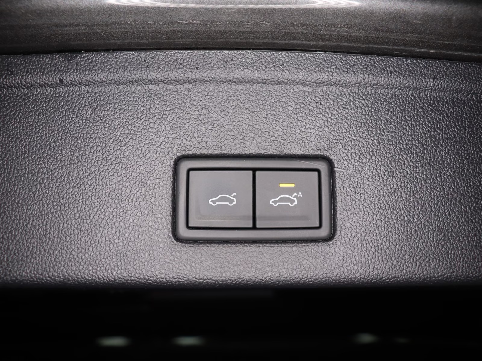 Volkswagen Touareg R-Line 3.0TDI – fotka 18