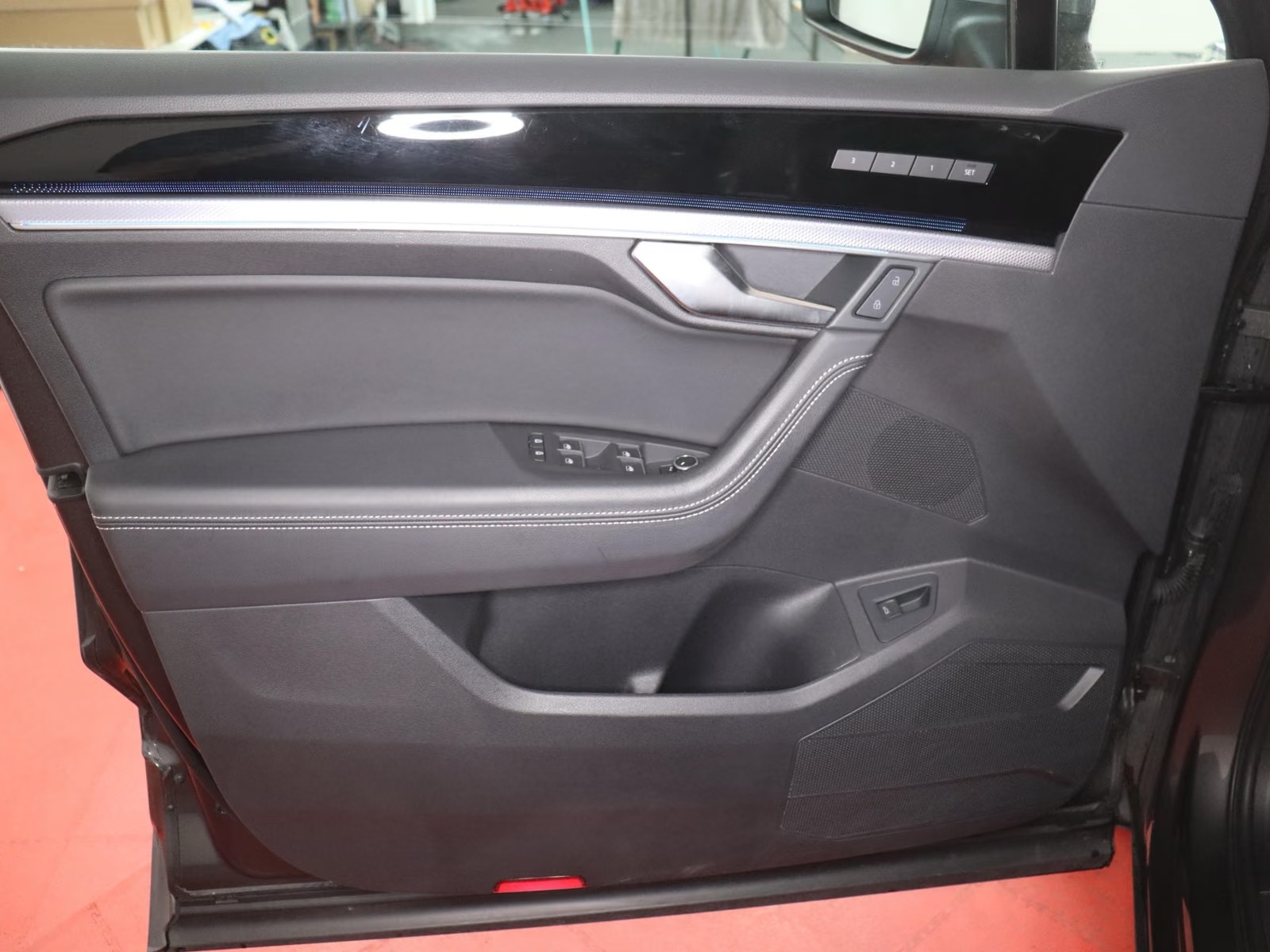 Volkswagen Touareg R-Line 3.0TDI – fotka 22