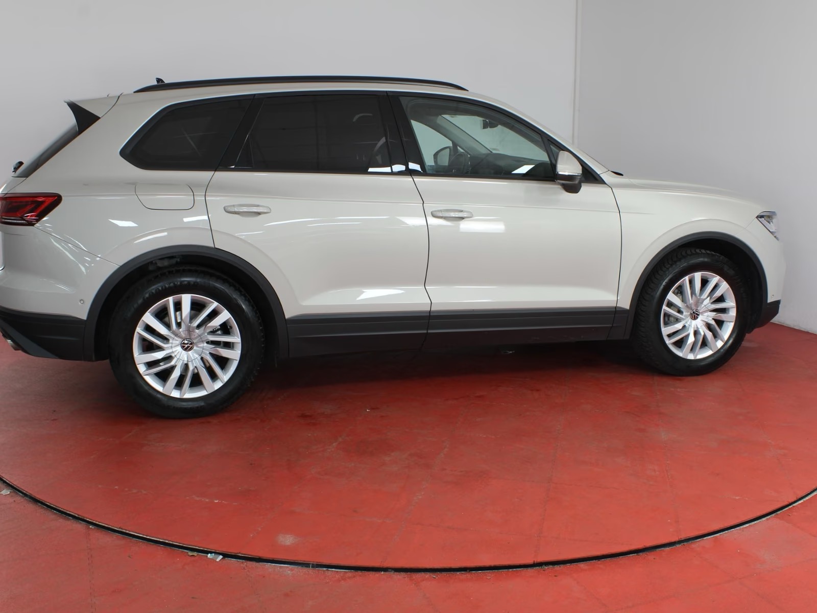 Volkswagen Touareg 3.0TDI – fotka 7