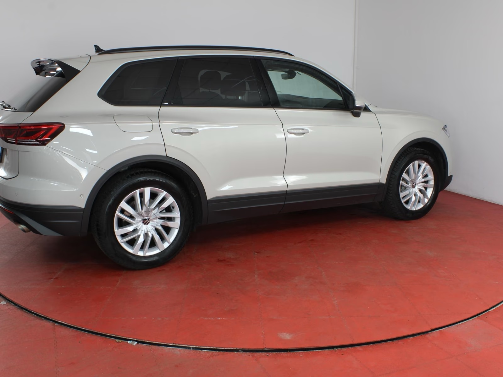 Volkswagen Touareg 3.0TDI – fotka 8