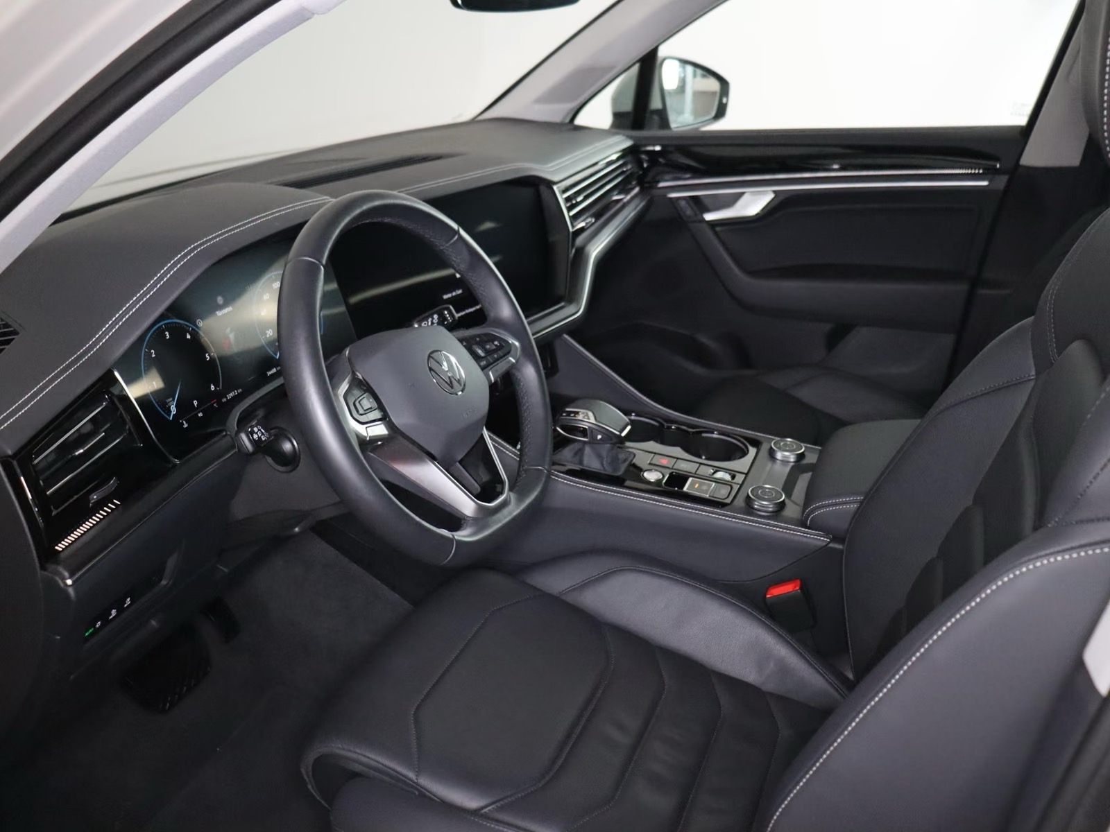 Volkswagen Touareg 3.0TDI – fotka 15