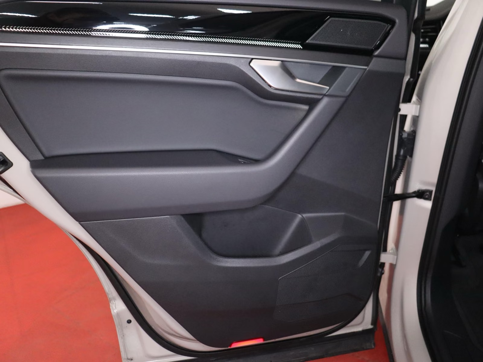 Volkswagen Touareg 3.0TDI – fotka 21