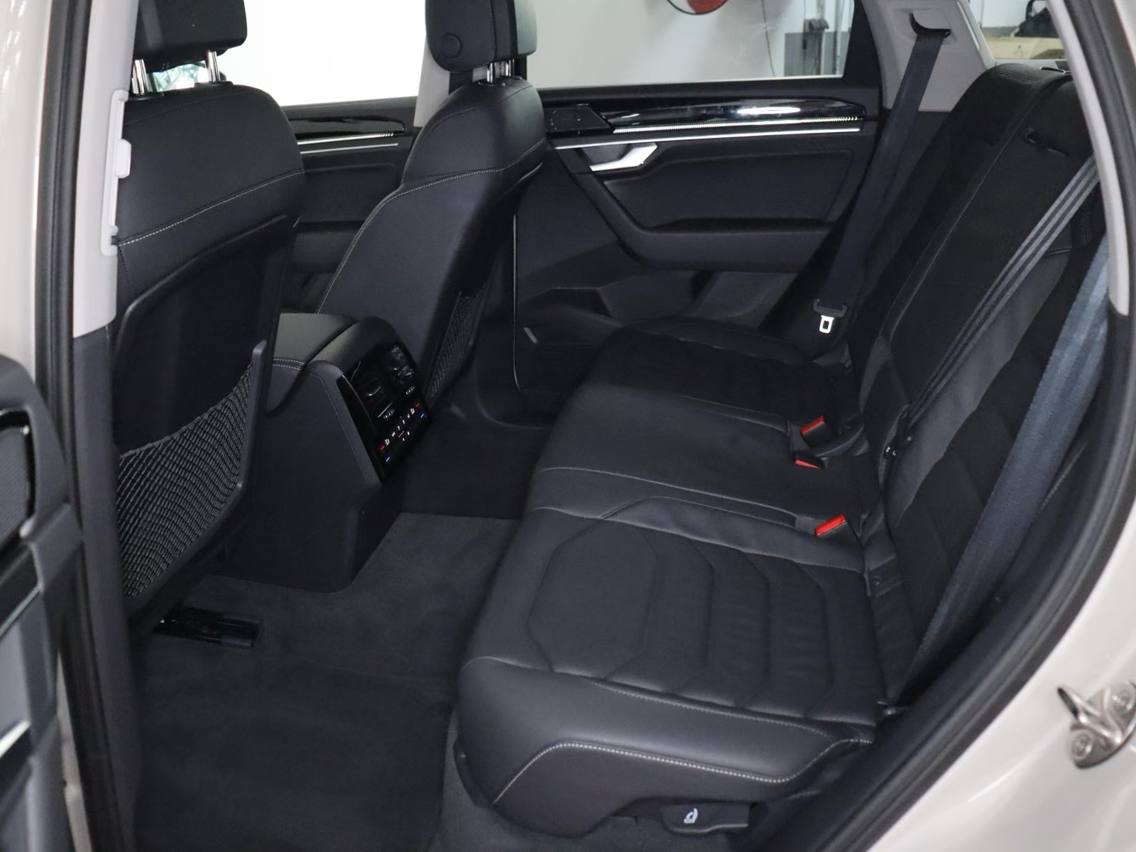 Volkswagen Touareg 3.0TDI – fotka 23