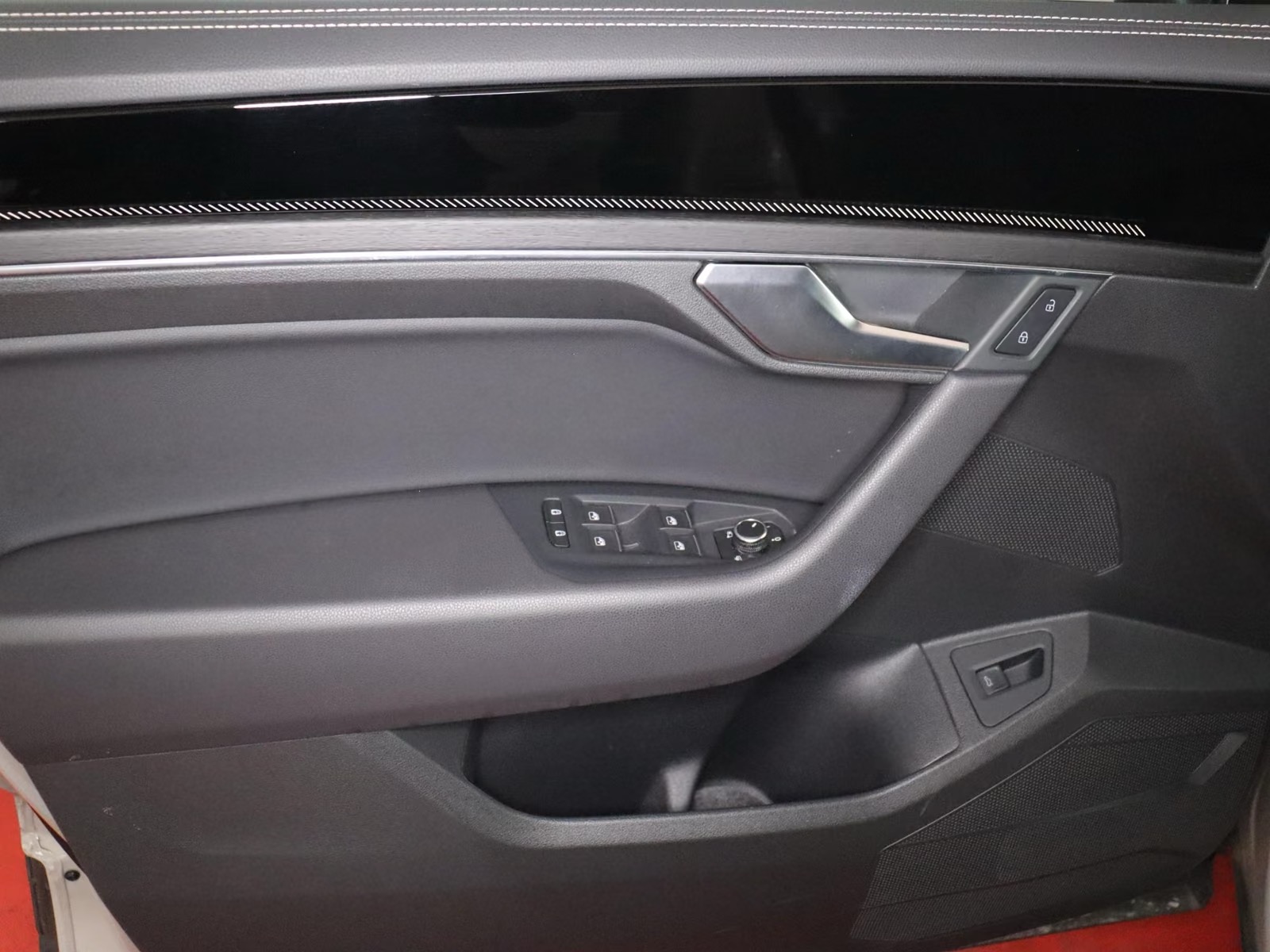 Volkswagen Touareg 3.0TDI – fotka 25