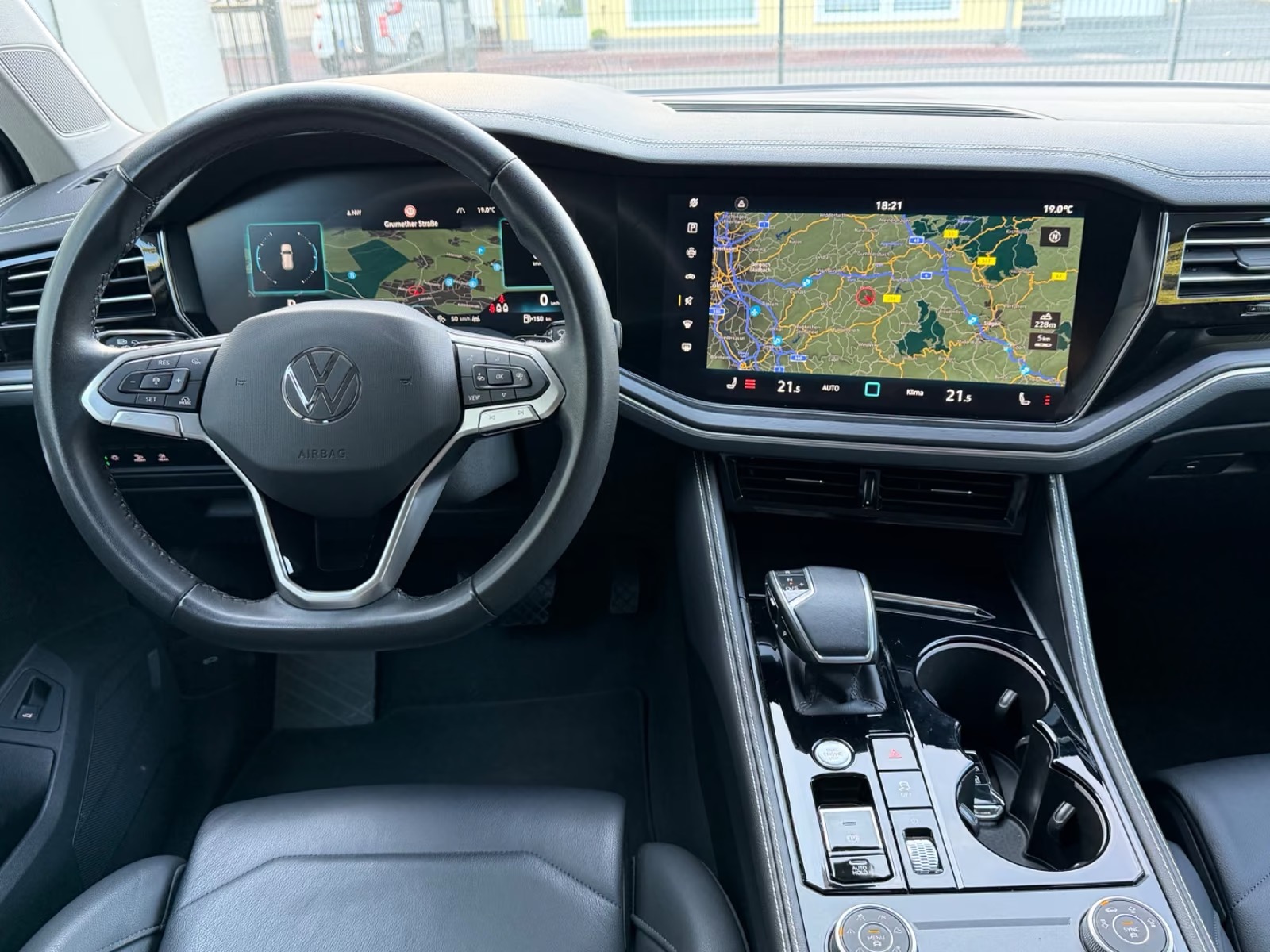 Volkswagen Touareg 3.0 TDI 4Motion – fotka 14