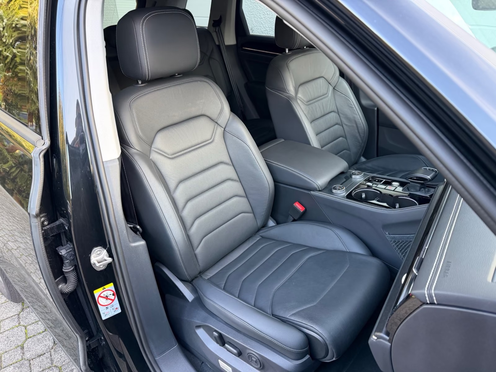 Volkswagen Touareg 3.0 TDI 4Motion – fotka 18