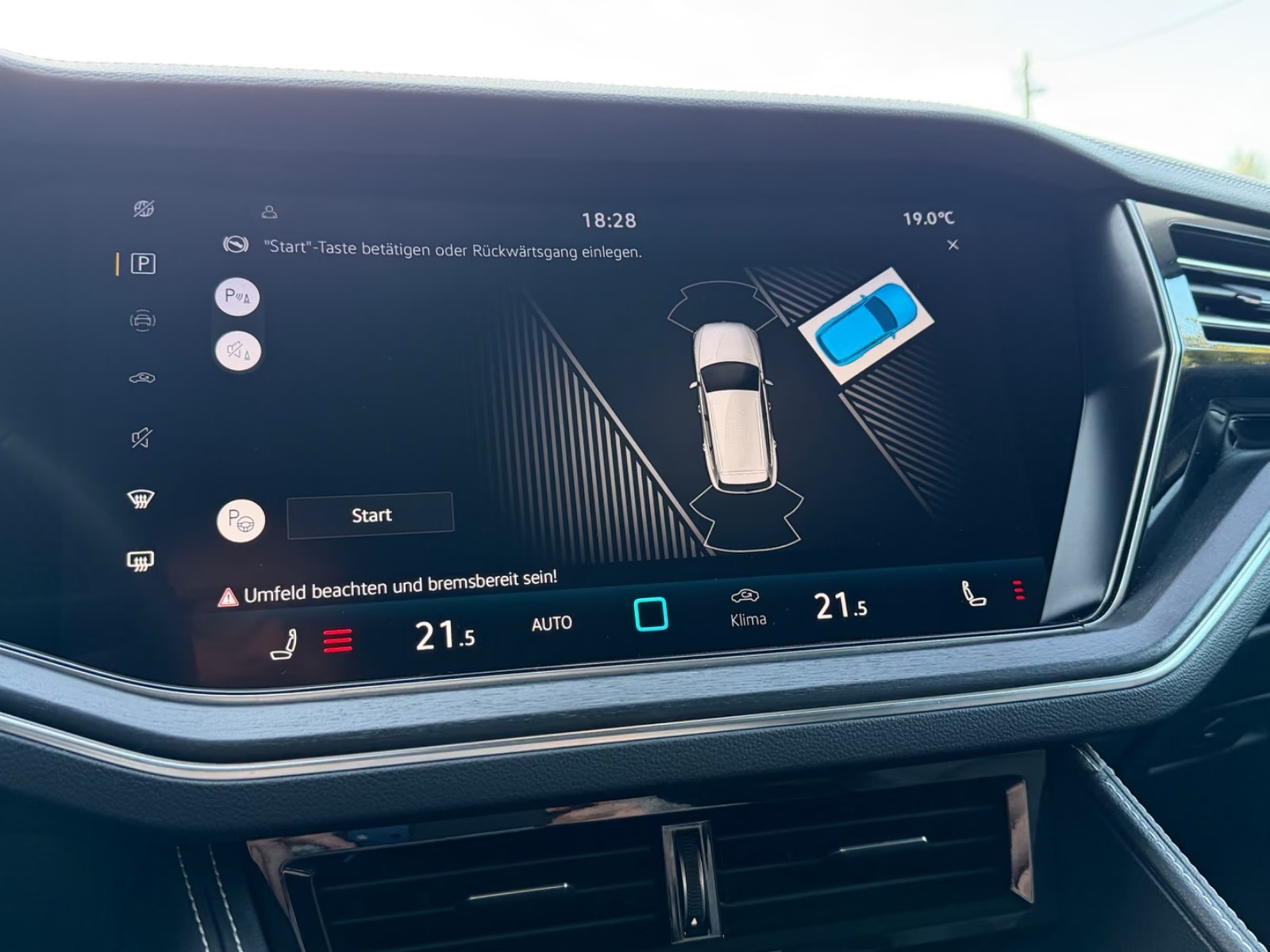 Volkswagen Touareg 3.0 TDI 4Motion – fotka 24