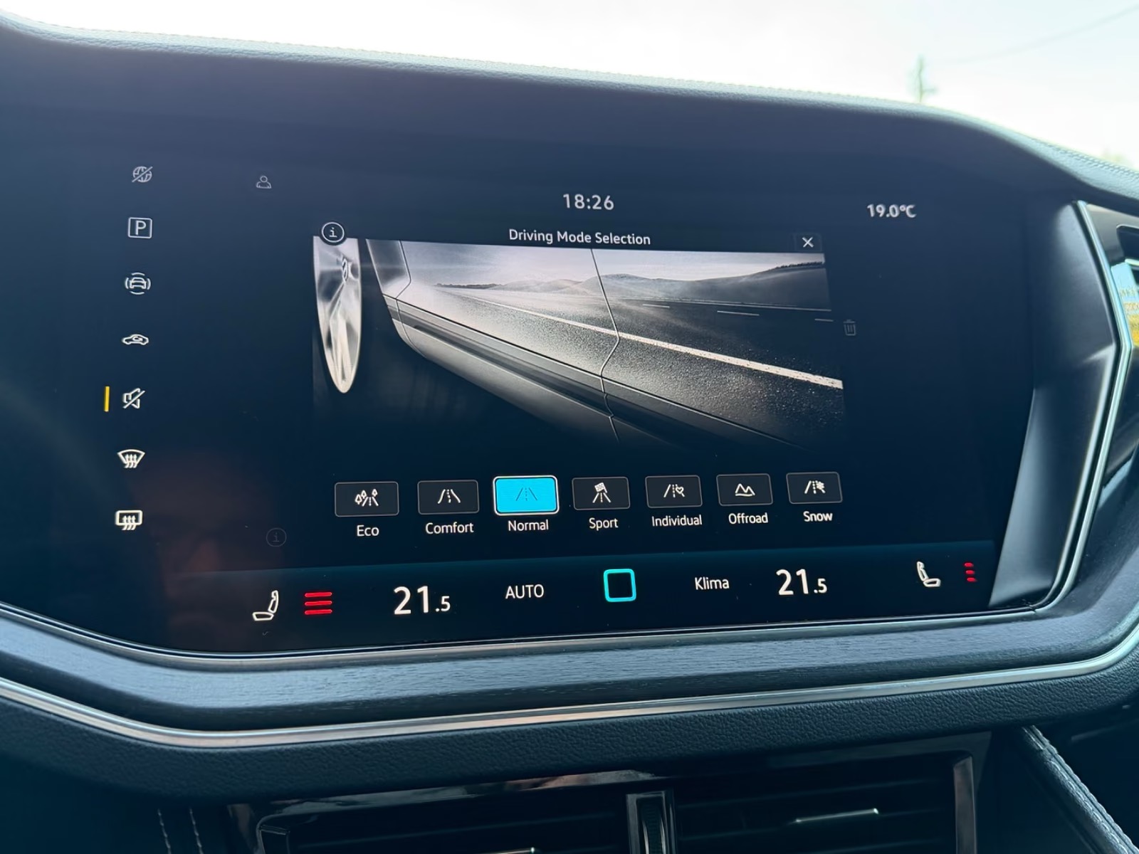 Volkswagen Touareg 3.0 TDI 4Motion – fotka 25
