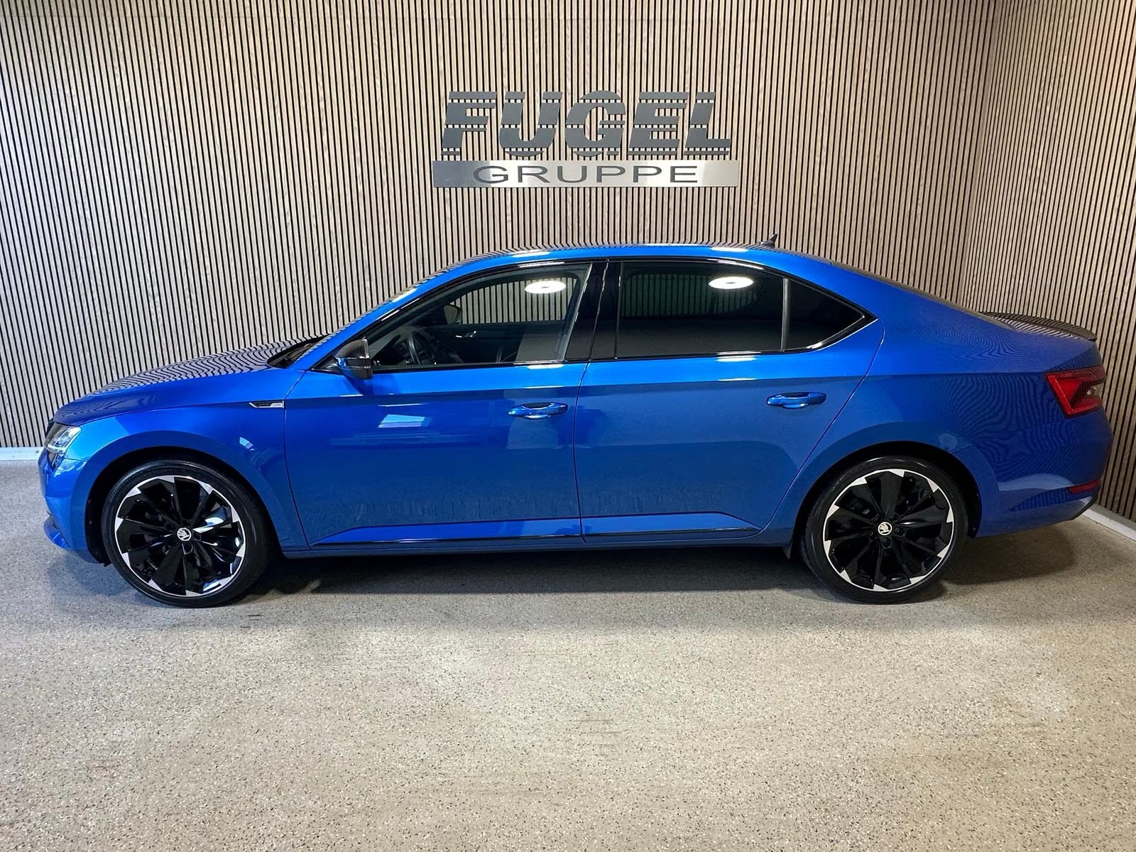 Skoda Superb 2.0 TSI SPORTLINE 4x4 – fotka 2
