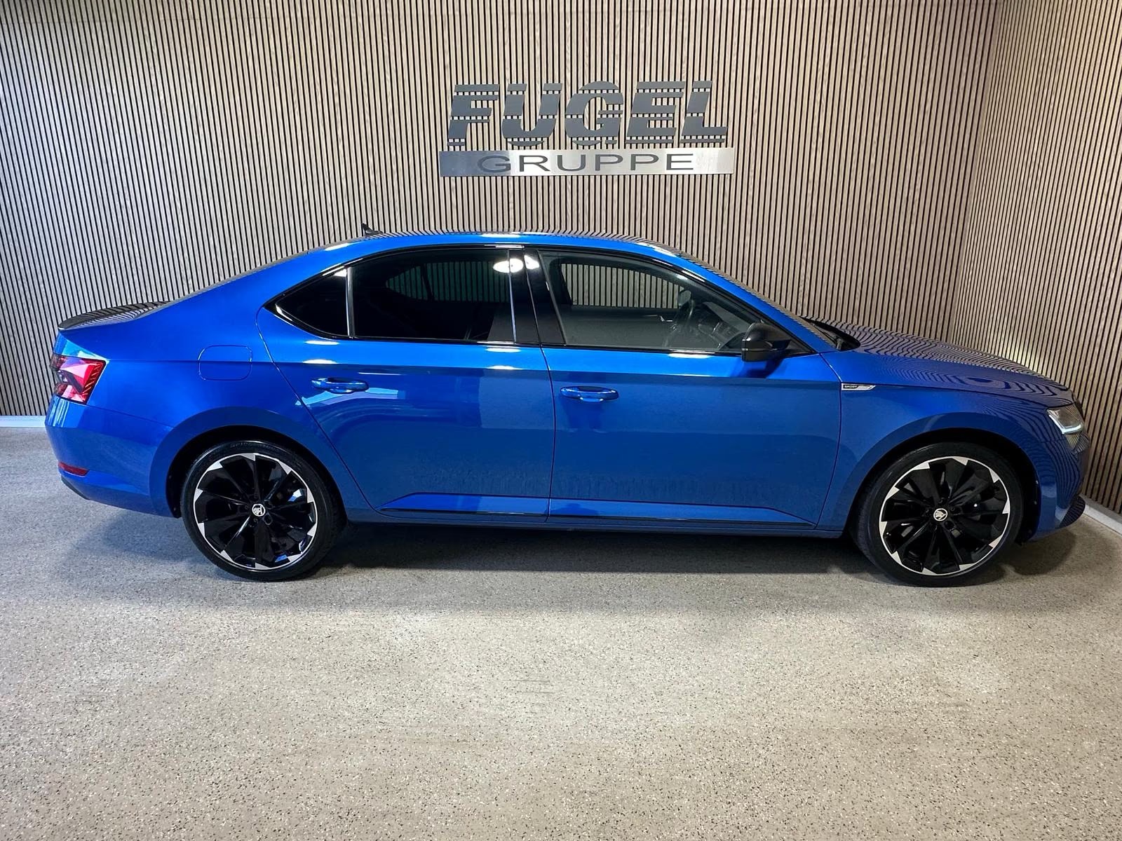 Skoda Superb 2.0 TSI SPORTLINE 4x4 – fotka 4