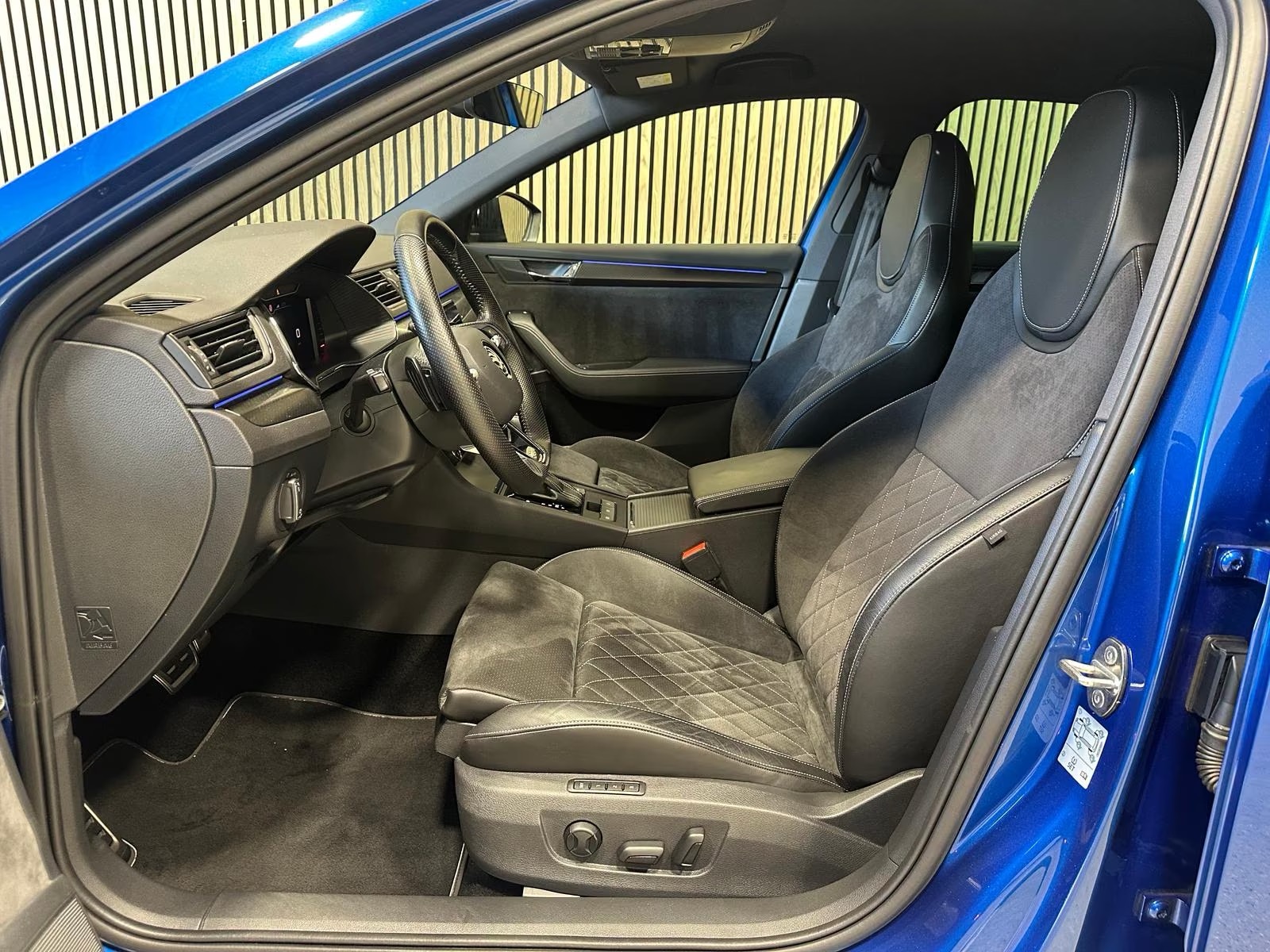Skoda Superb 2.0 TSI SPORTLINE 4x4 – fotka 9