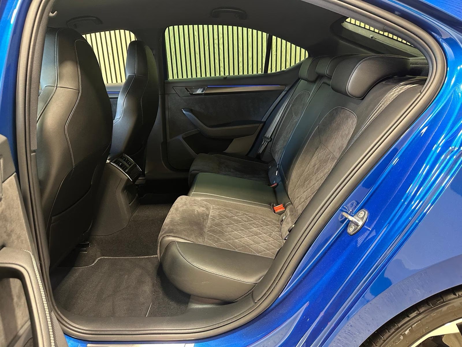 Skoda Superb 2.0 TSI SPORTLINE 4x4 – fotka 16
