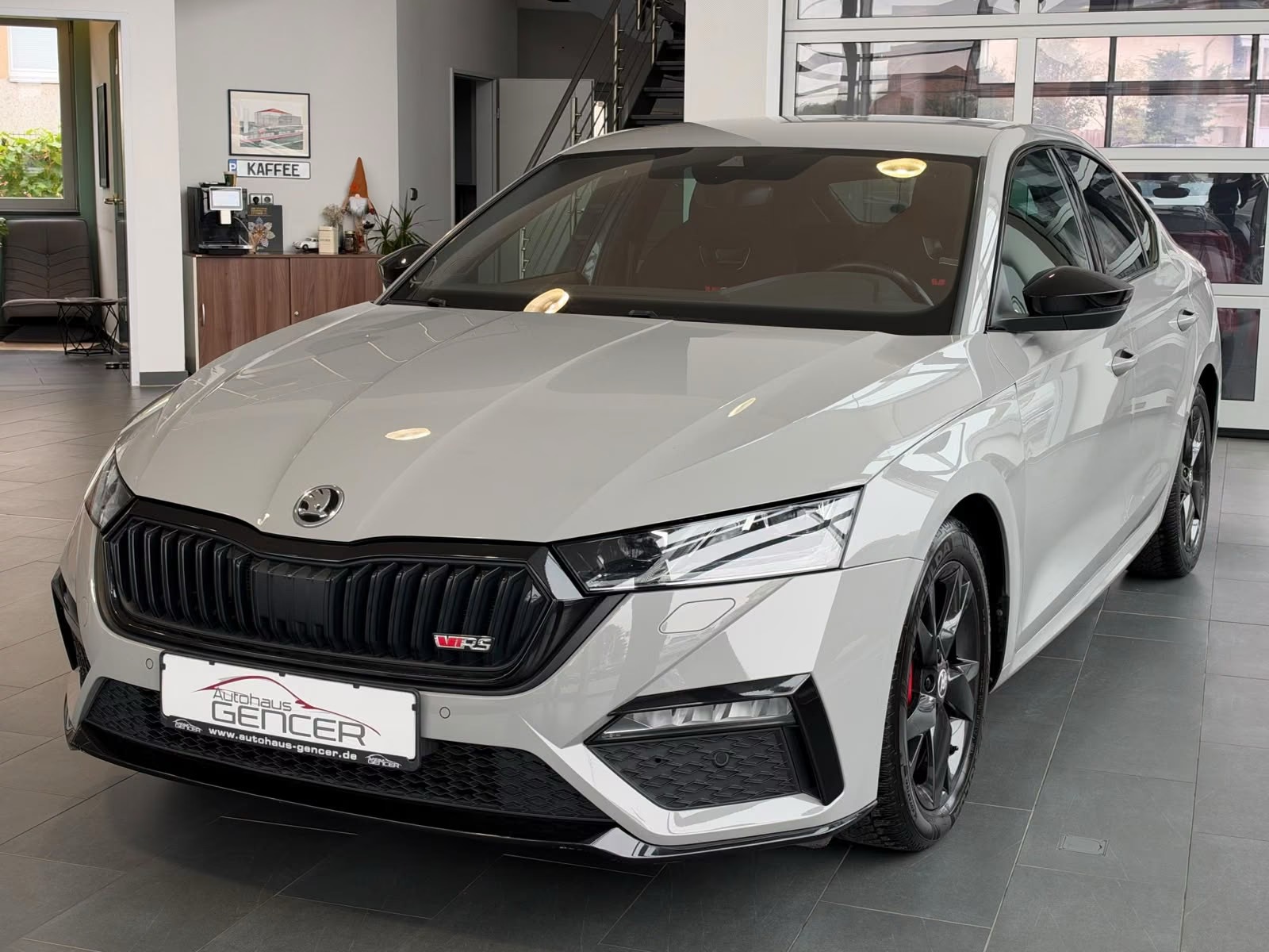 Skoda Octavia Lim. RS First 2.0TSI – fotka 3