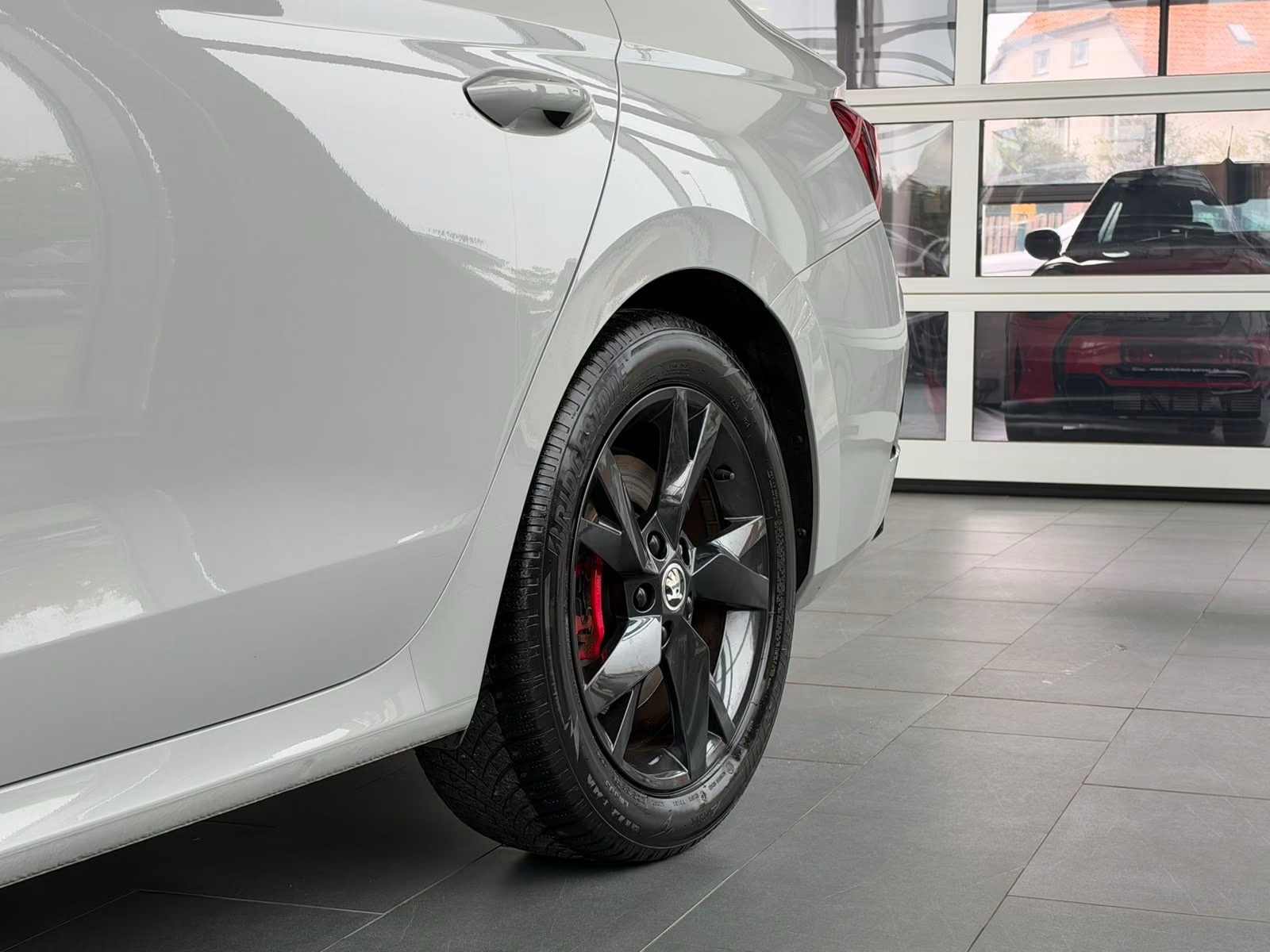 Skoda Octavia Lim. RS First 2.0TSI – fotka 4