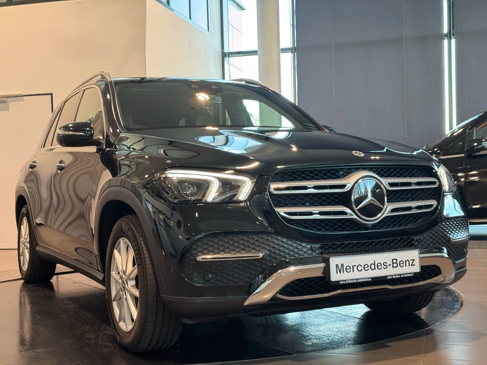 Mercedes-Benz GLE 300d 4Matic Airmatic – fotka 2