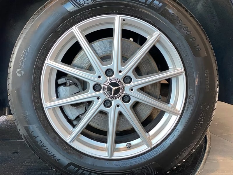 Mercedes-Benz GLE 300d 4Matic Airmatic – fotka 9