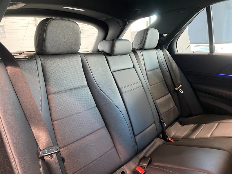 Mercedes-Benz GLE 300d 4Matic Airmatic – fotka 11