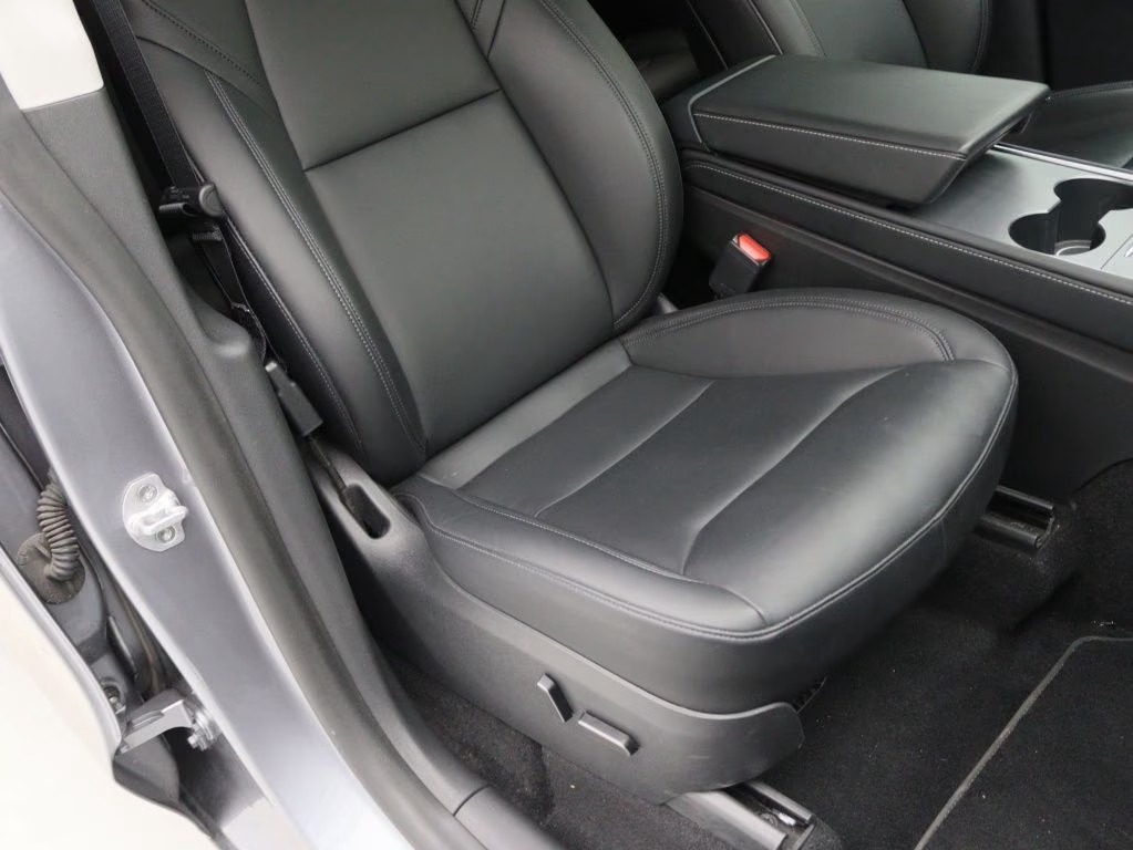 Tesla Model Y Tesla Model Y Long Range AWD 75kWh  – fotka 12