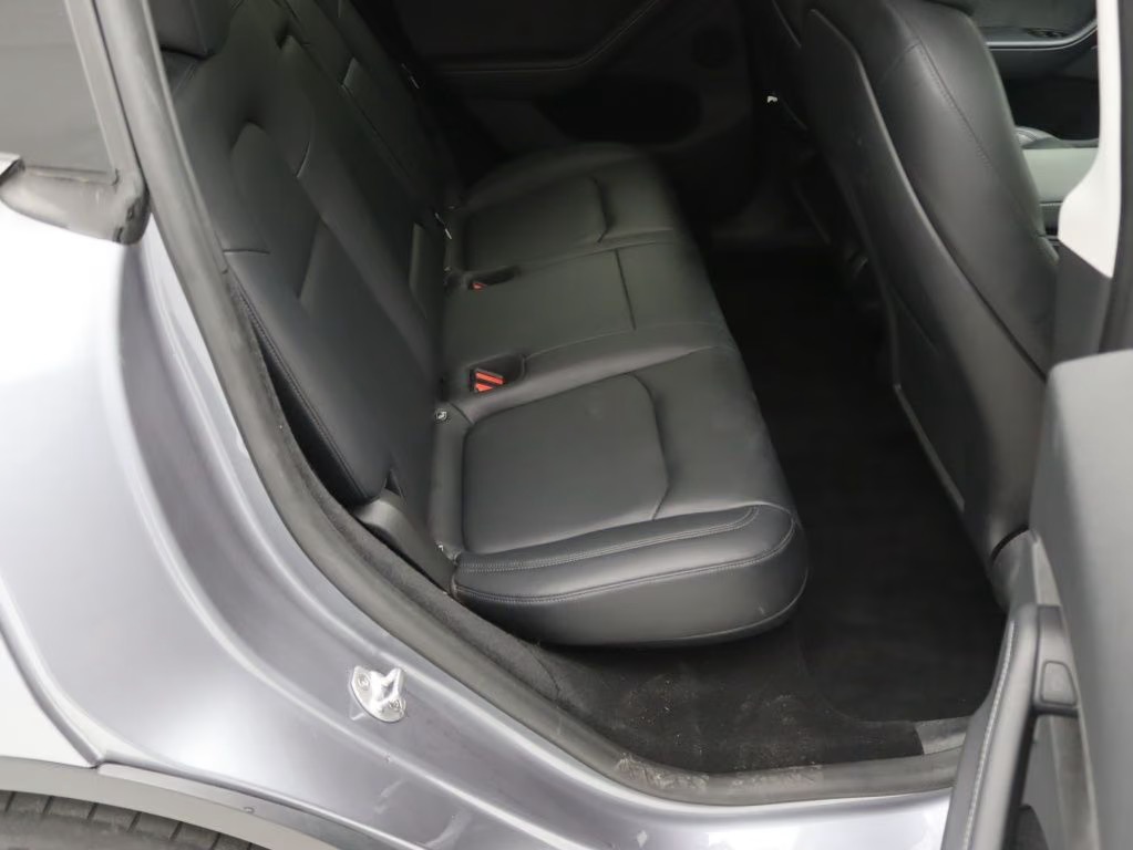 Tesla Model Y Tesla Model Y Long Range AWD 75kWh  – fotka 14