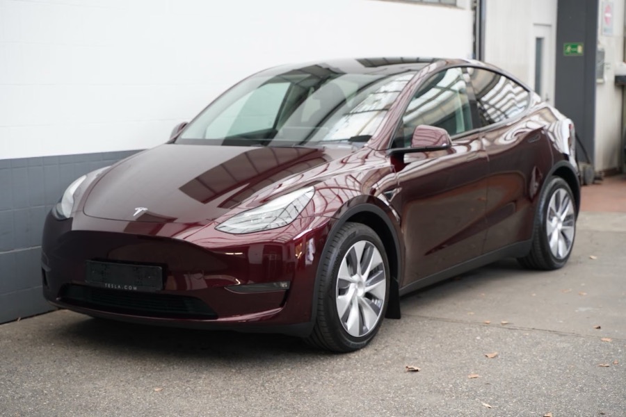 Tesla Model Y Long Range AWD