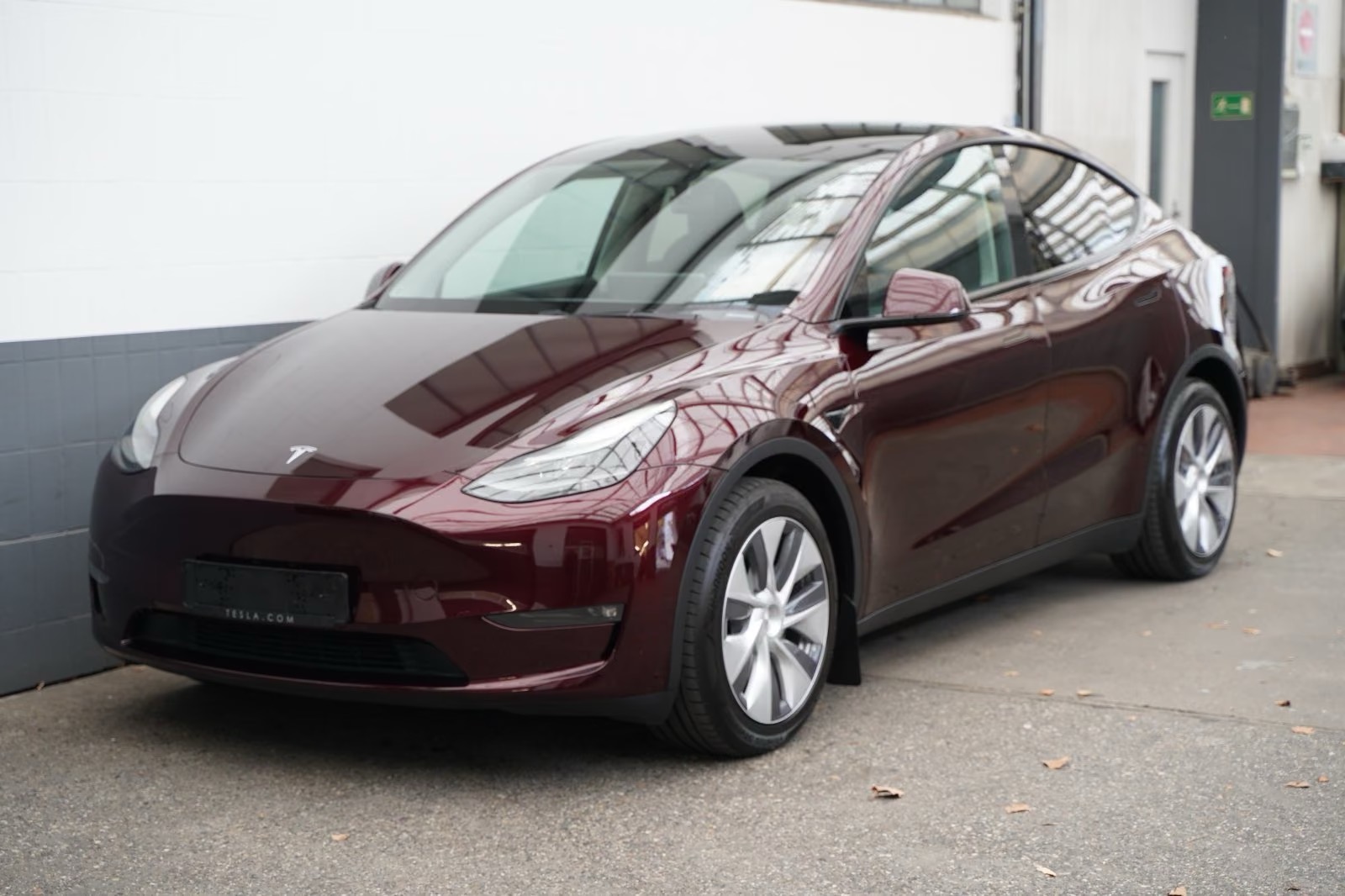 Tesla Model Y Long Range AWD – fotka 1