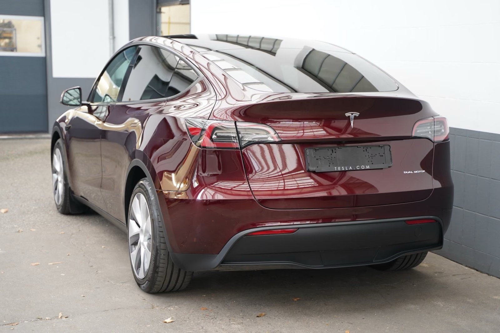 Tesla Model Y Long Range AWD – fotka 4