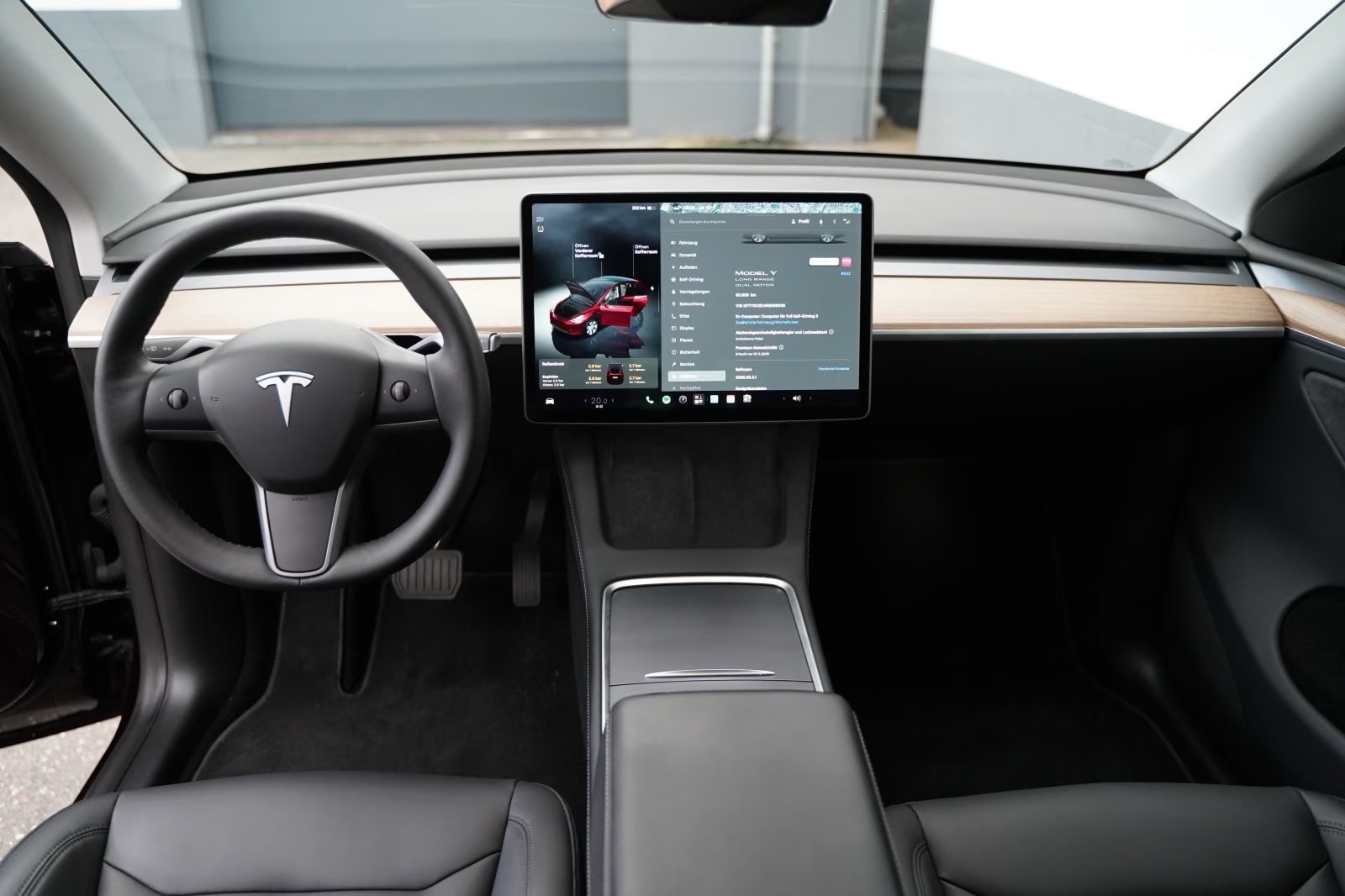 Tesla Model Y Long Range AWD – fotka 9