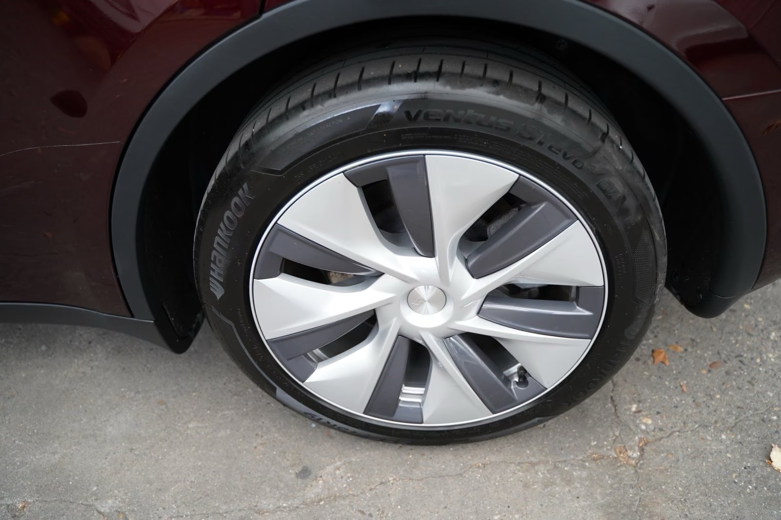 Tesla Model Y Long Range AWD – fotka 16