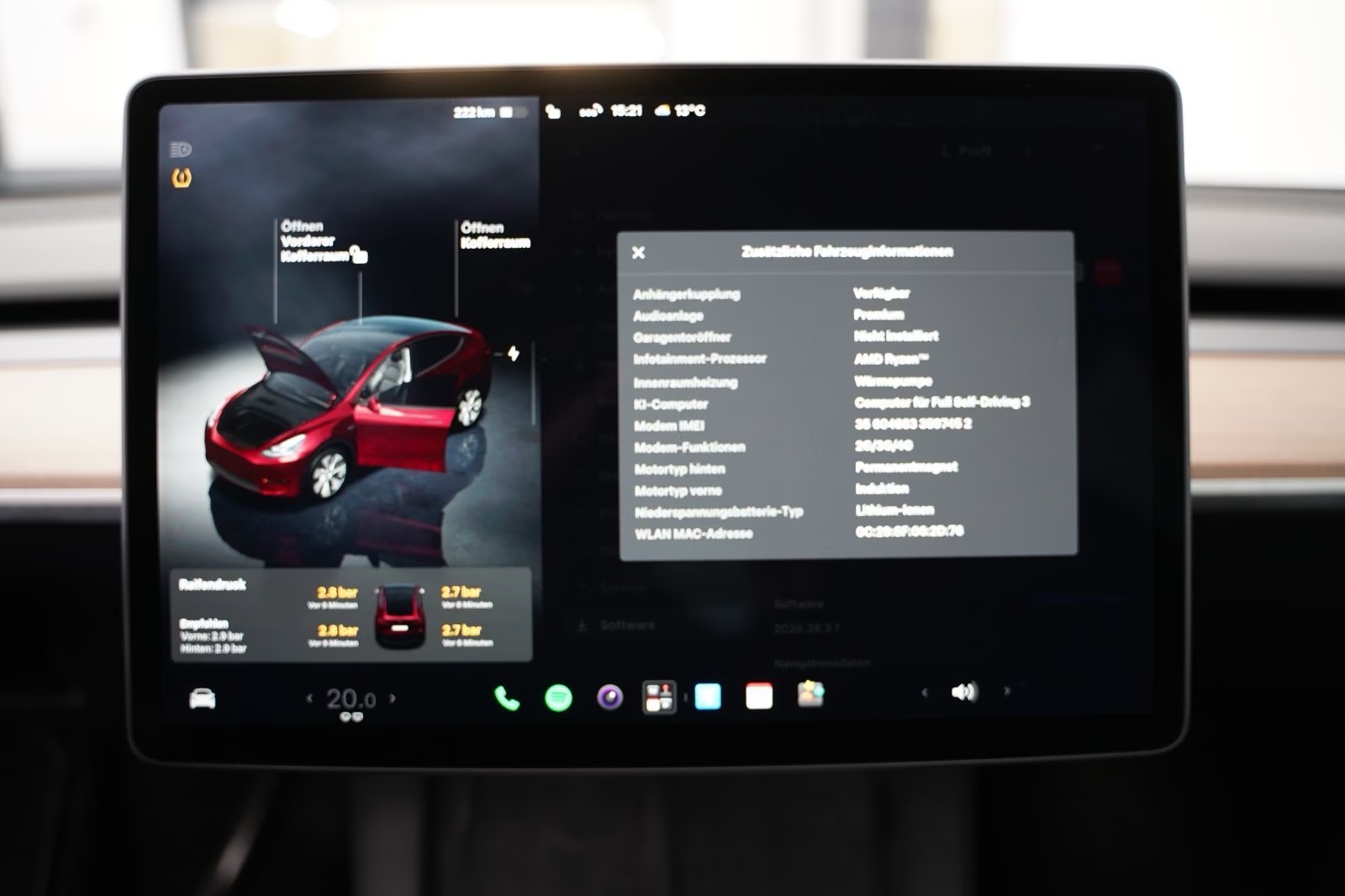 Tesla Model Y Long Range AWD – fotka 18