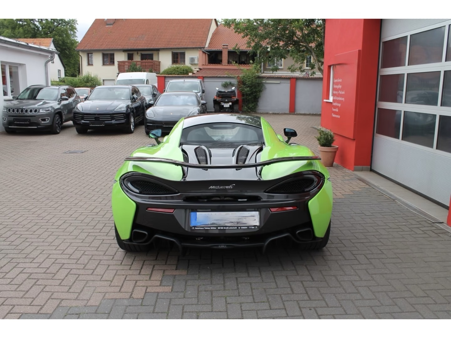 McLaren 540C B&W – fotka 6