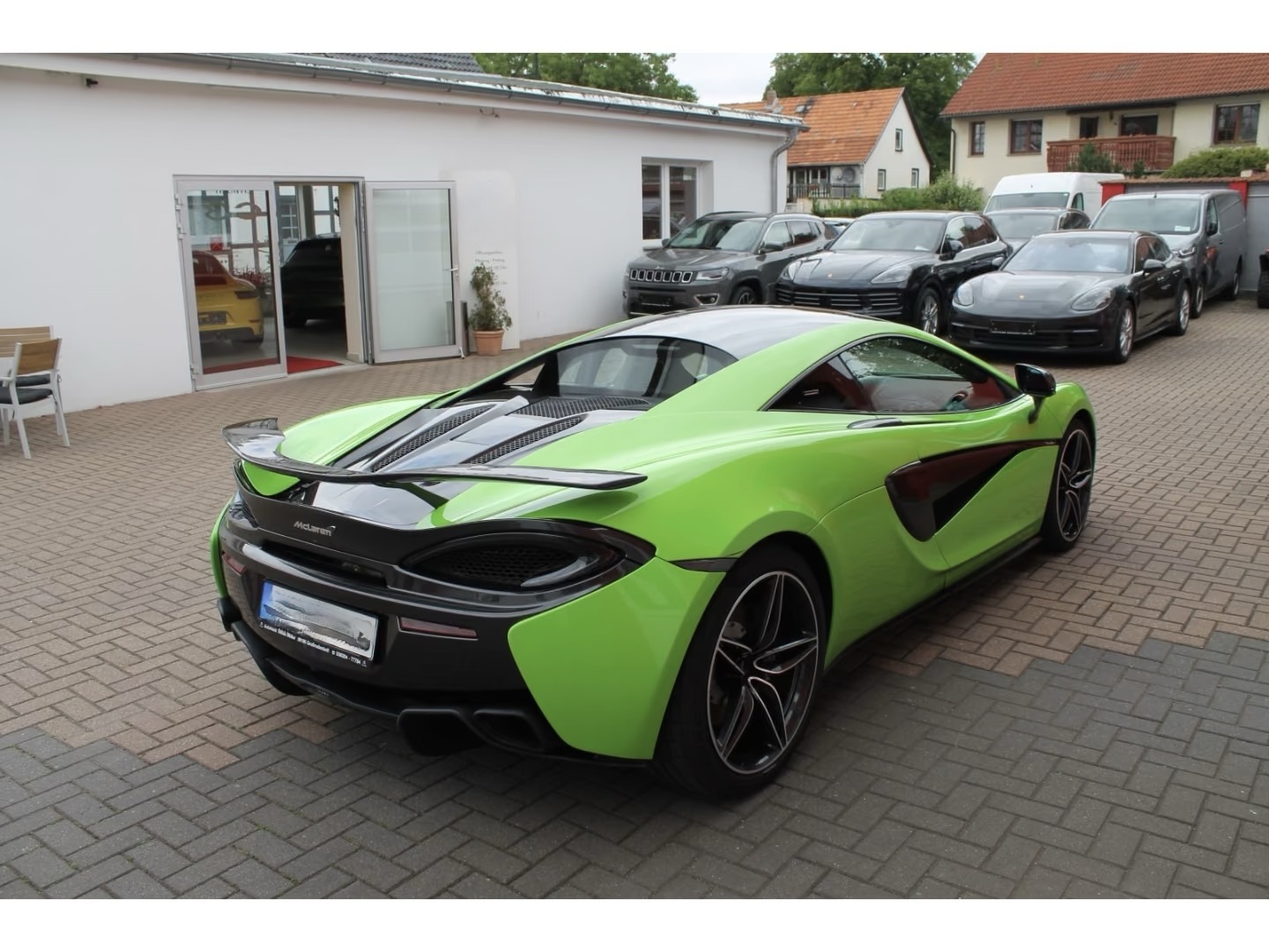 McLaren 540C B&W – fotka 7