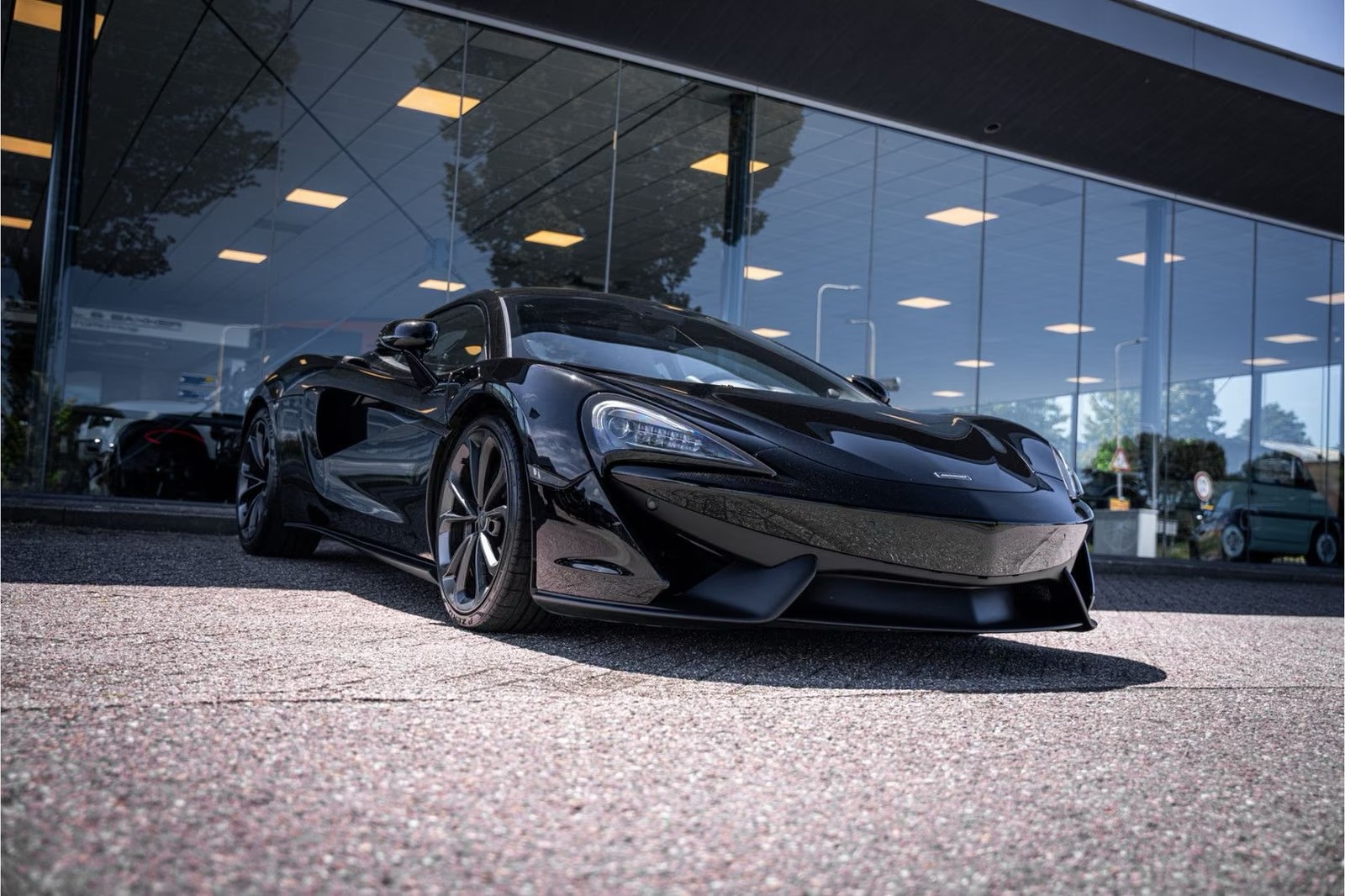 McLaren 540C – fotka 2