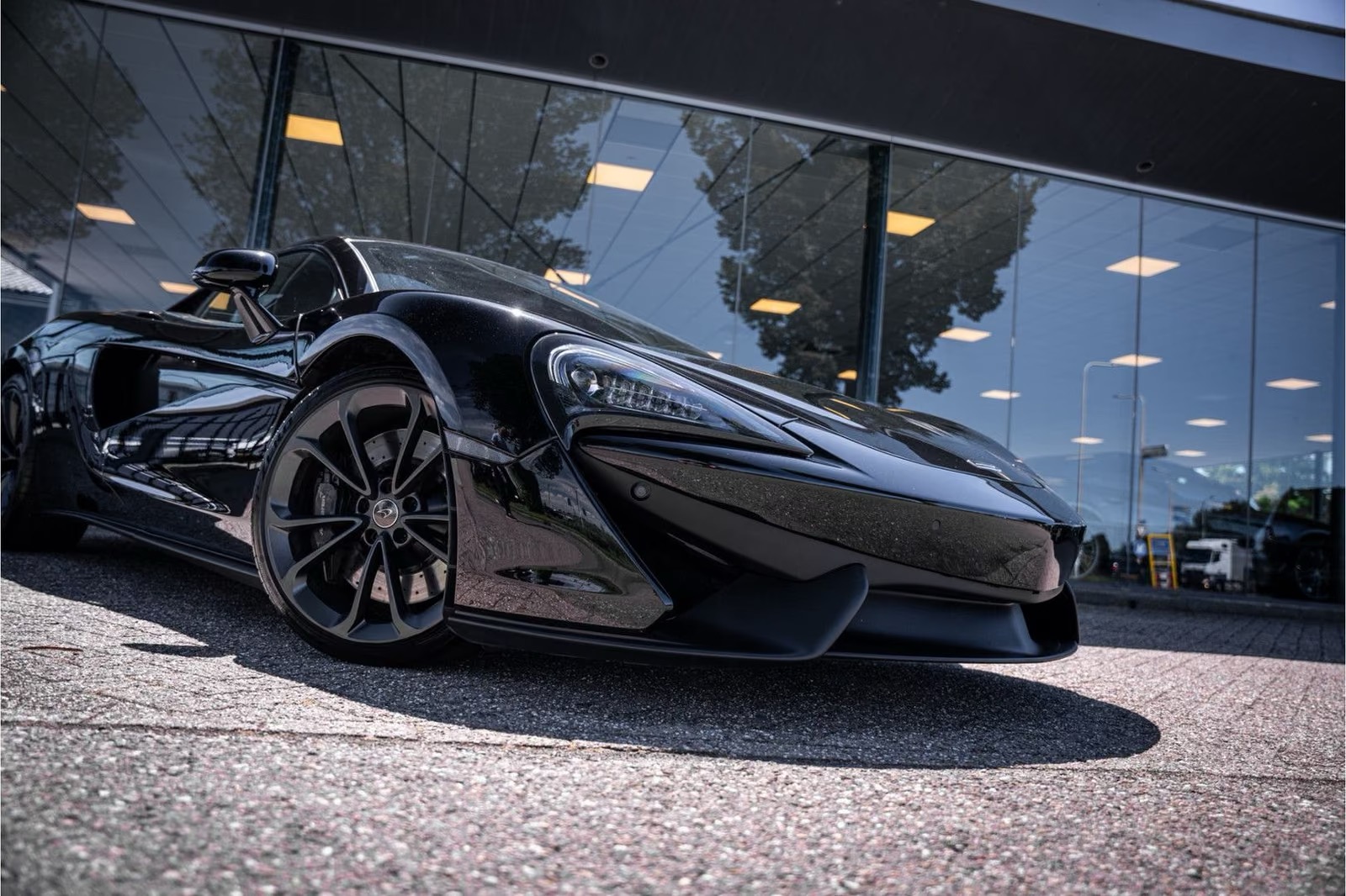 McLaren 540C – fotka 3