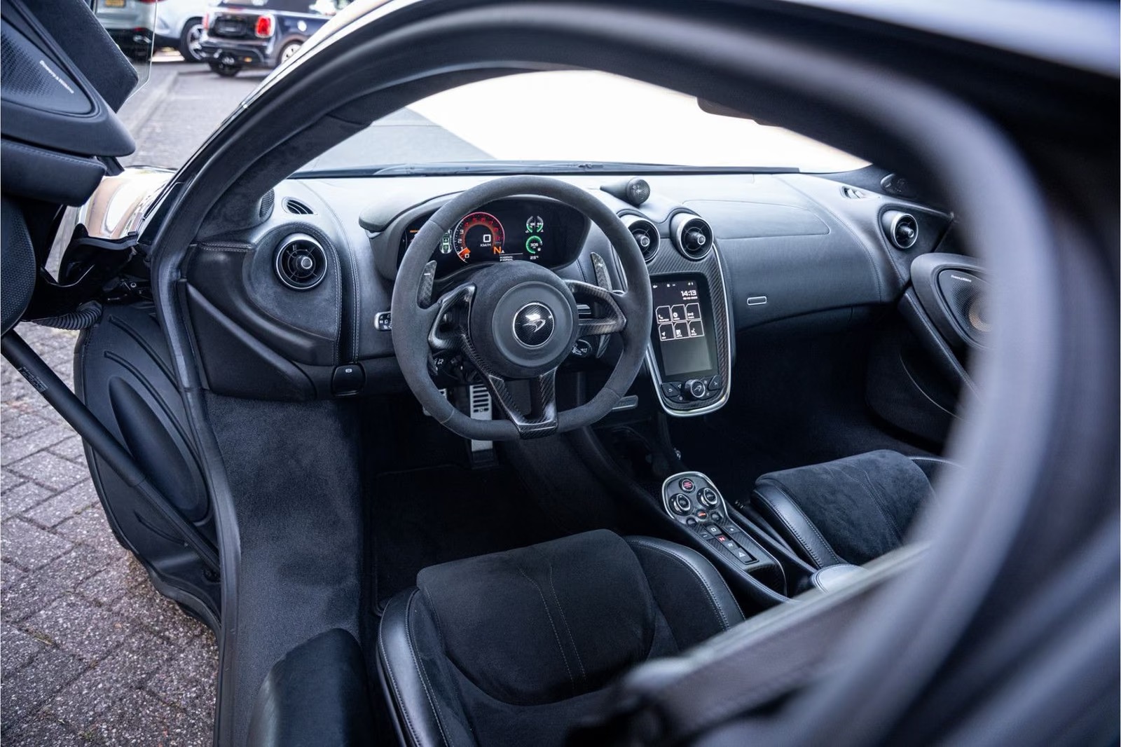 McLaren 540C – fotka 9
