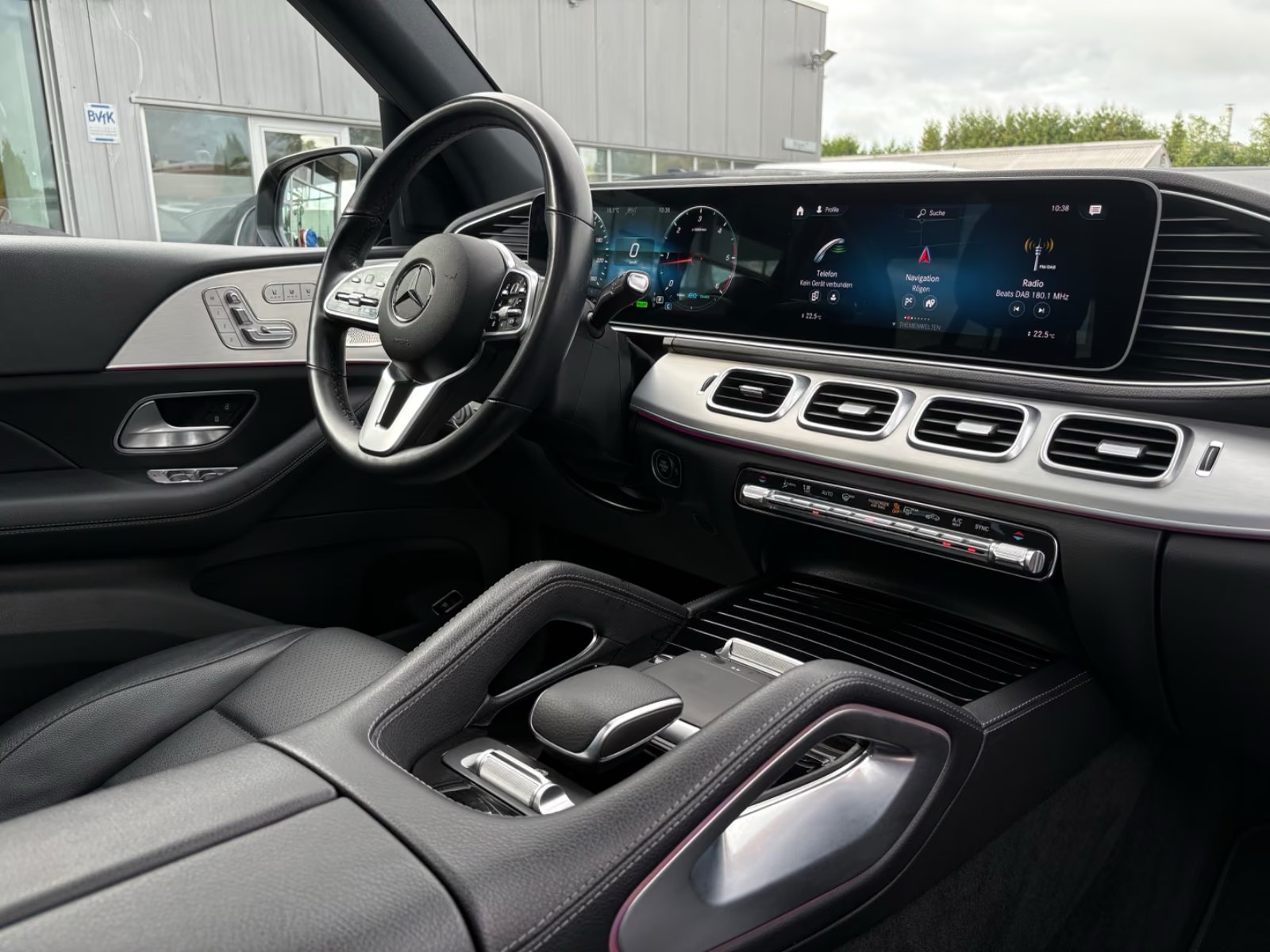 Mercedes-Benz GLE 300d +AMG Line – fotka 12