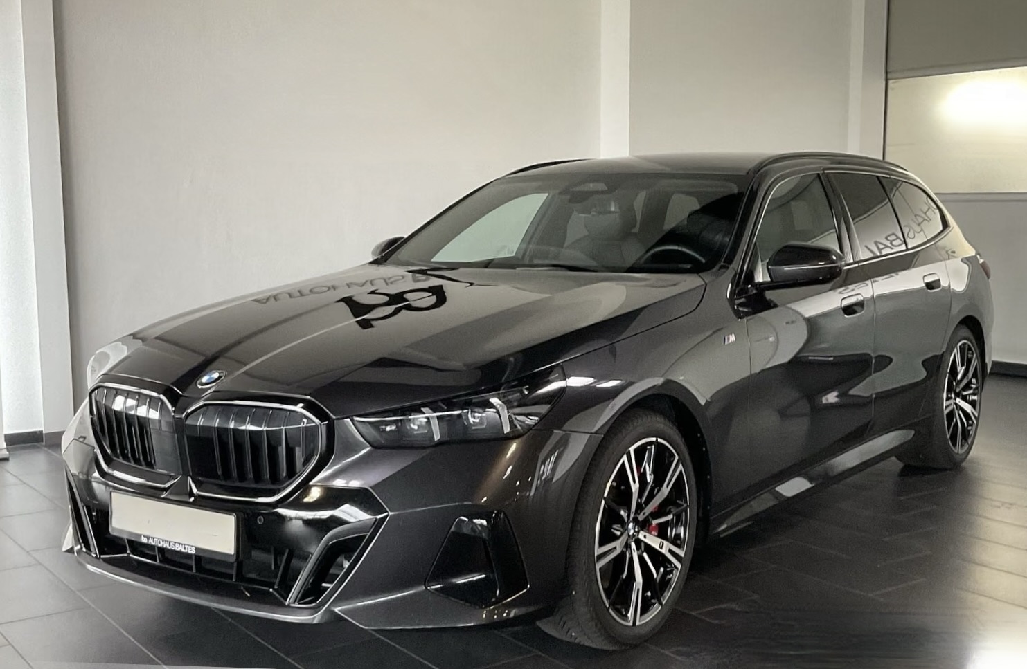 BMW 540d xDrive Touring M Sport – fotka 1