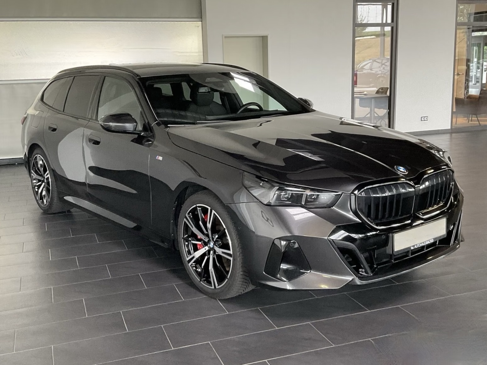BMW 540d xDrive Touring M Sport – fotka 3