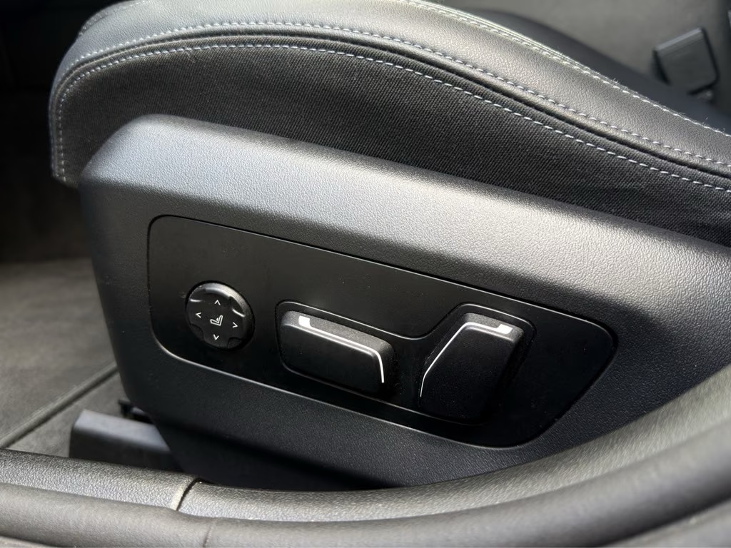 BMW 540d xDrive Lim. M-SPORT – fotka 21