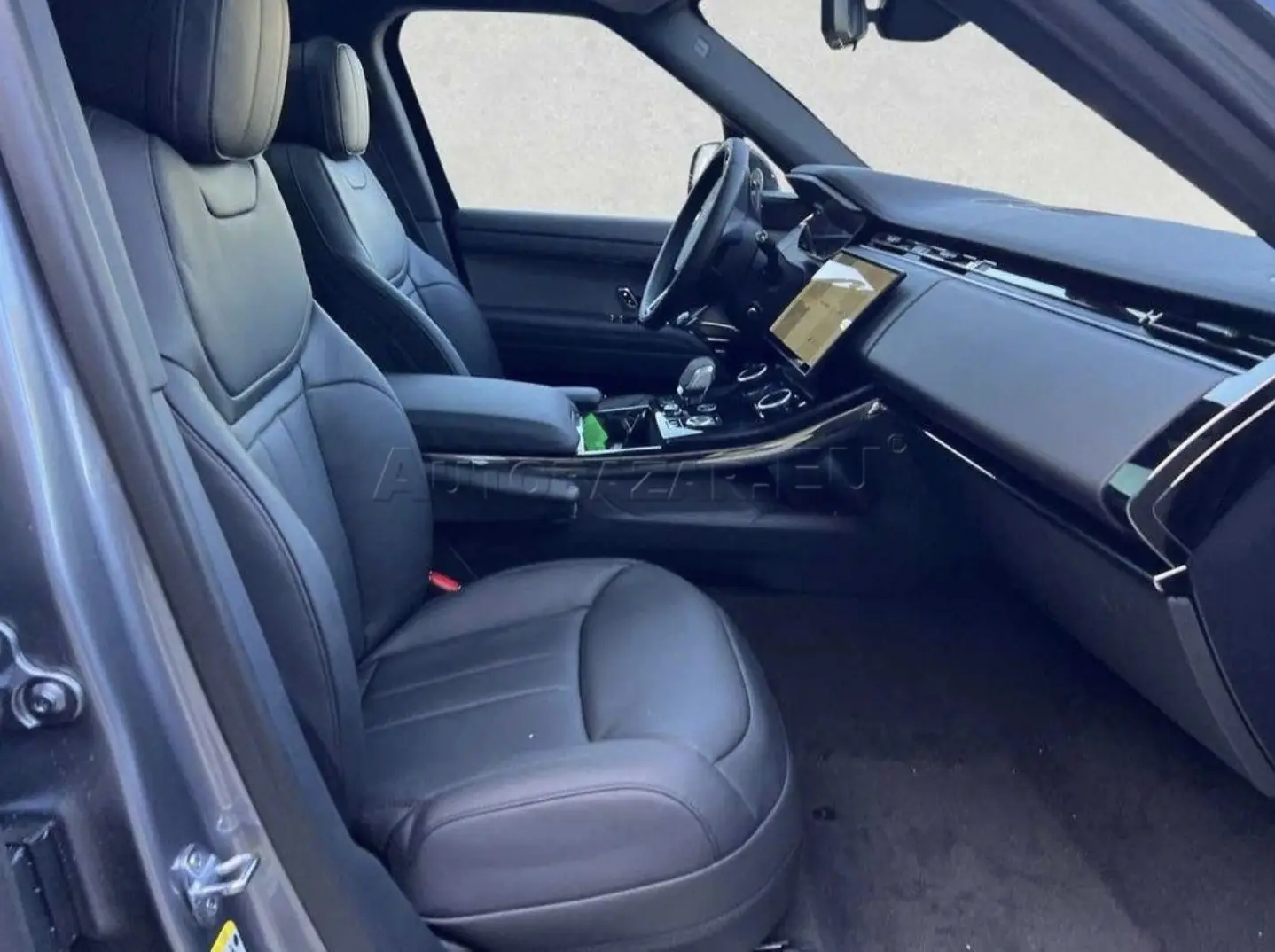 Land Rover Range Rover Sport 3.0 I6 D300 MHEV Dynamic HSE AWD A/T – fotka 3