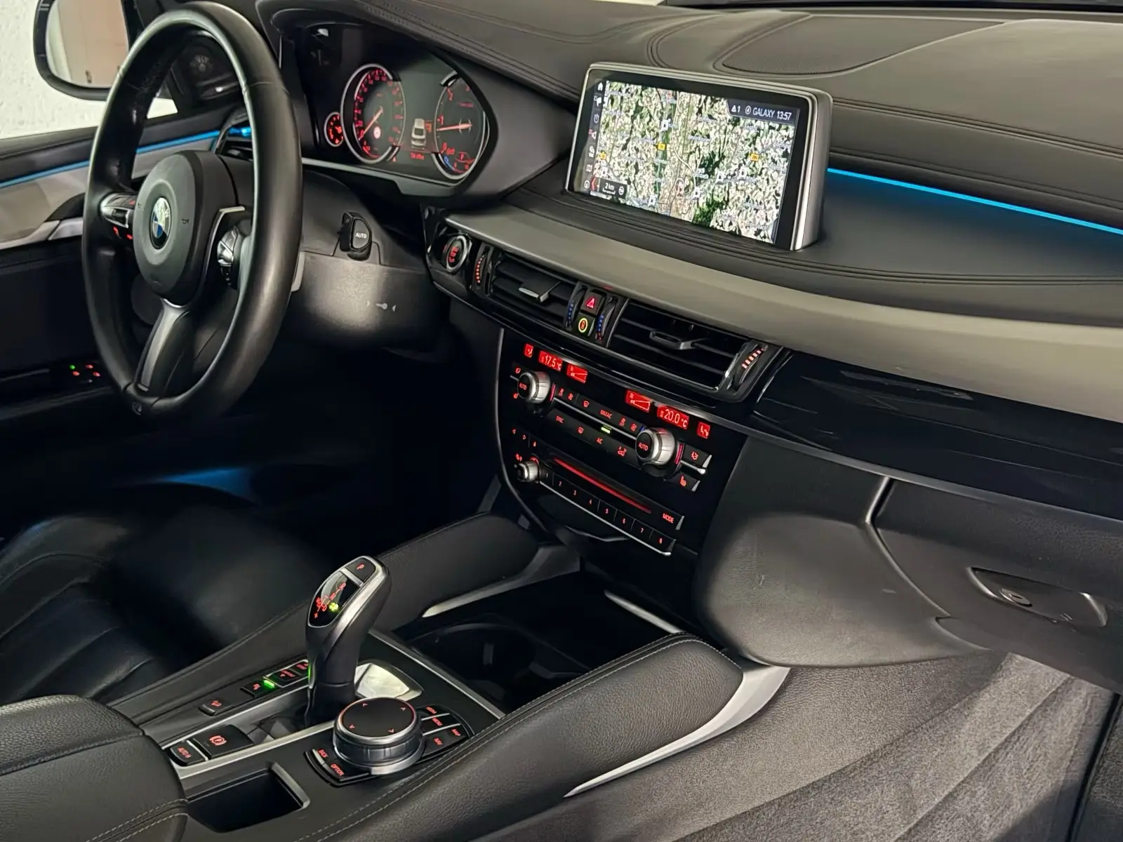 BMW X6 xDrive 30 d M SPORT – fotka 21