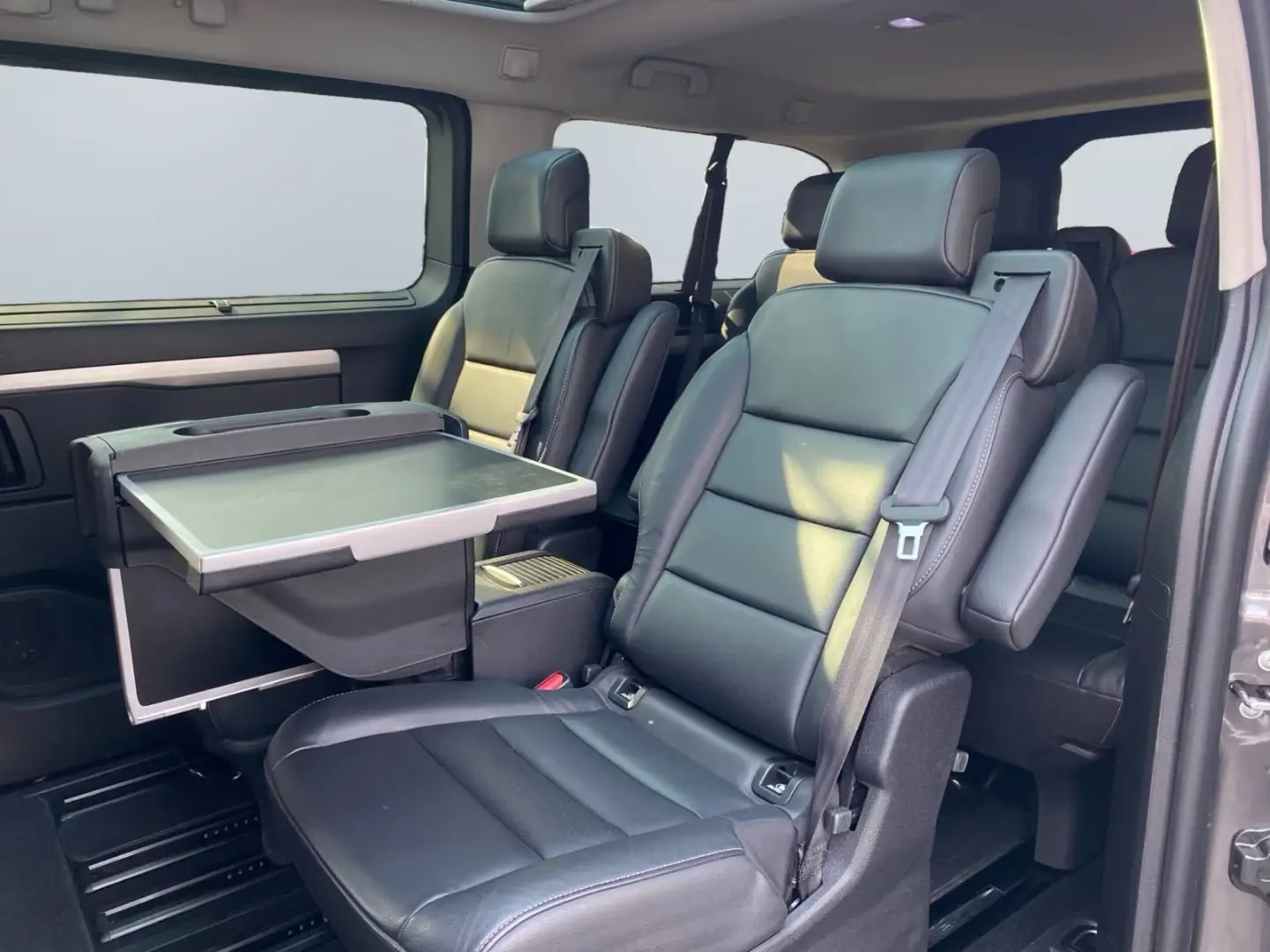 Toyota Proace 2,0l-D L2 Verso Executive *Black Edition* – fotka 14