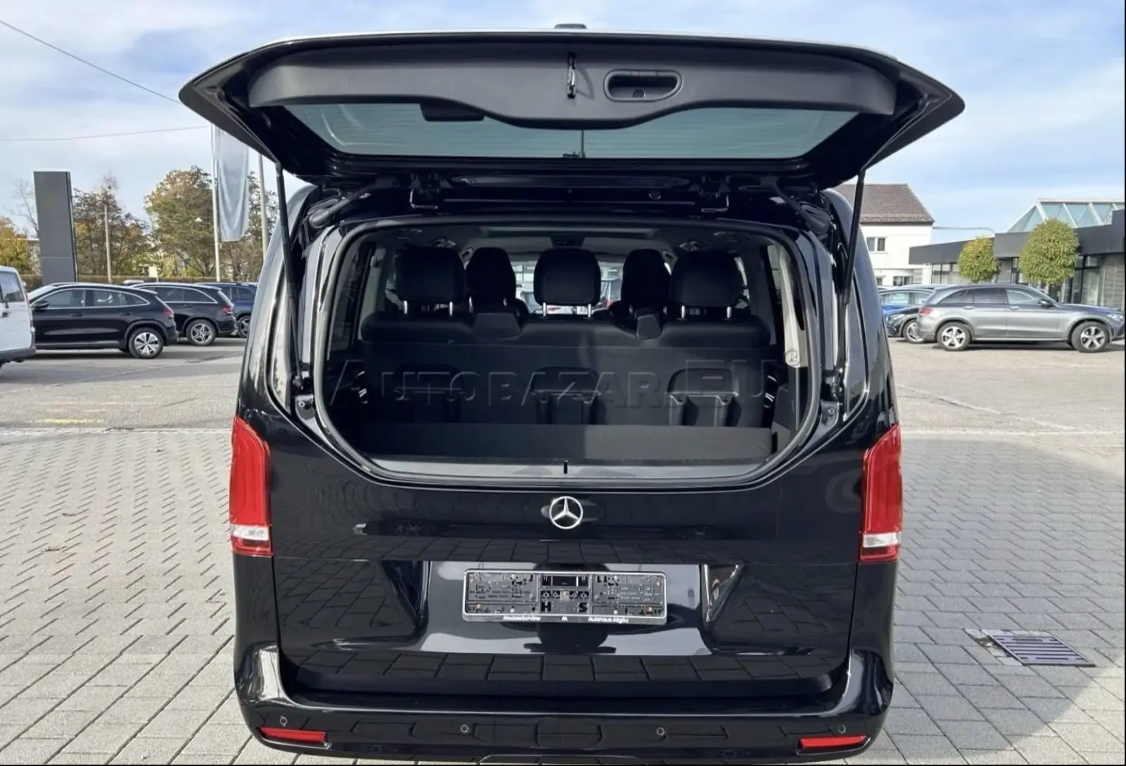 Mercedes-Benz V trieda 300 d 4MATIC AVANTGARDE – fotka 8