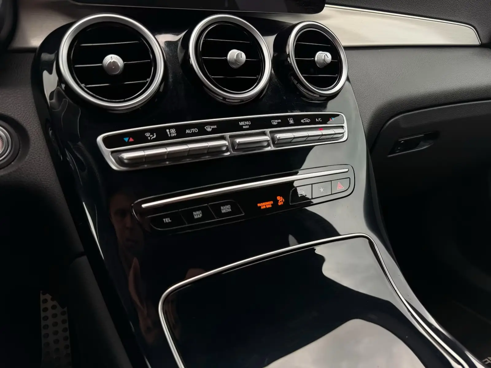Mercedes-Benz GLC 300e Coupé AMG Line – fotka 15